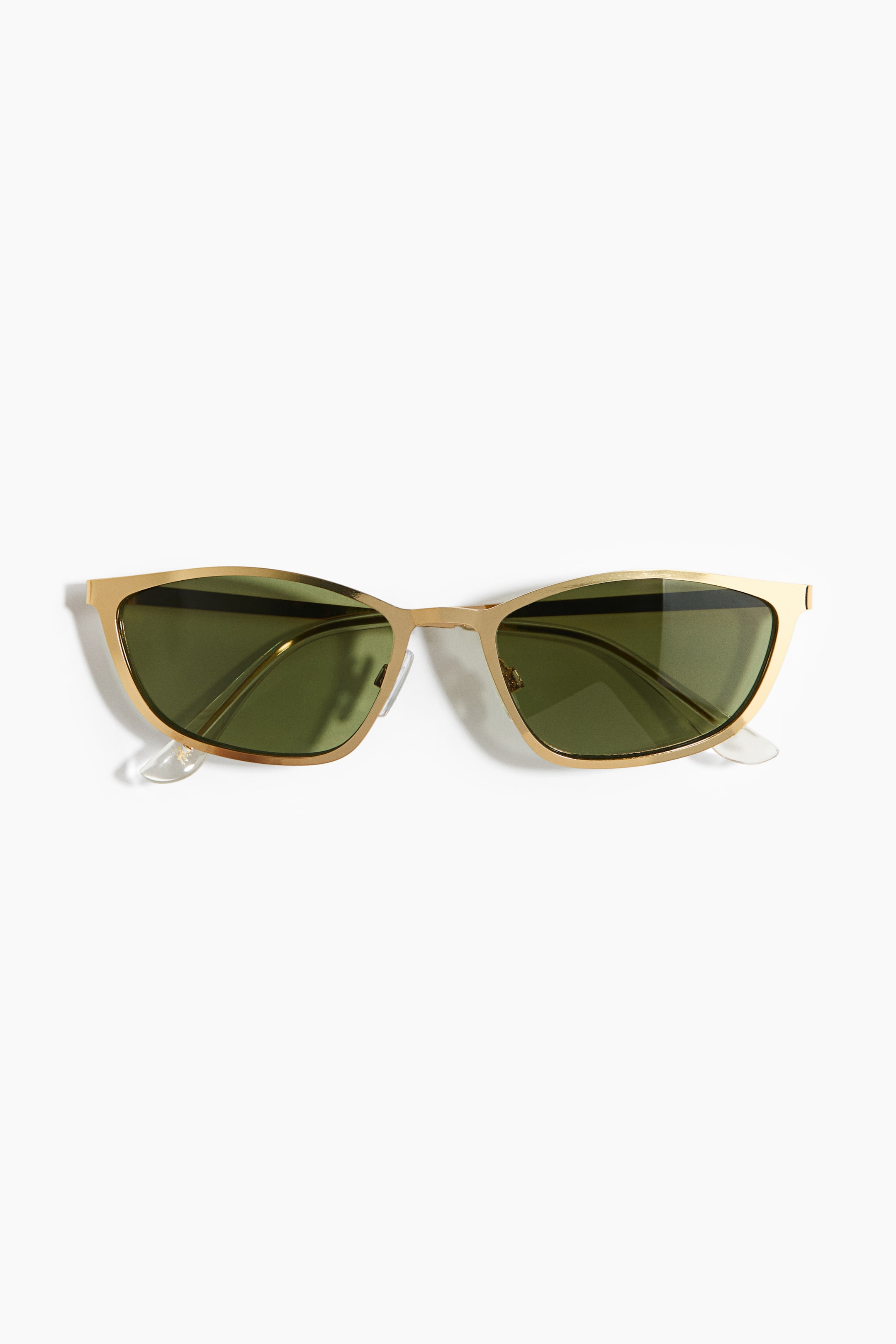 Fines lunettes de soleil yeux de chat