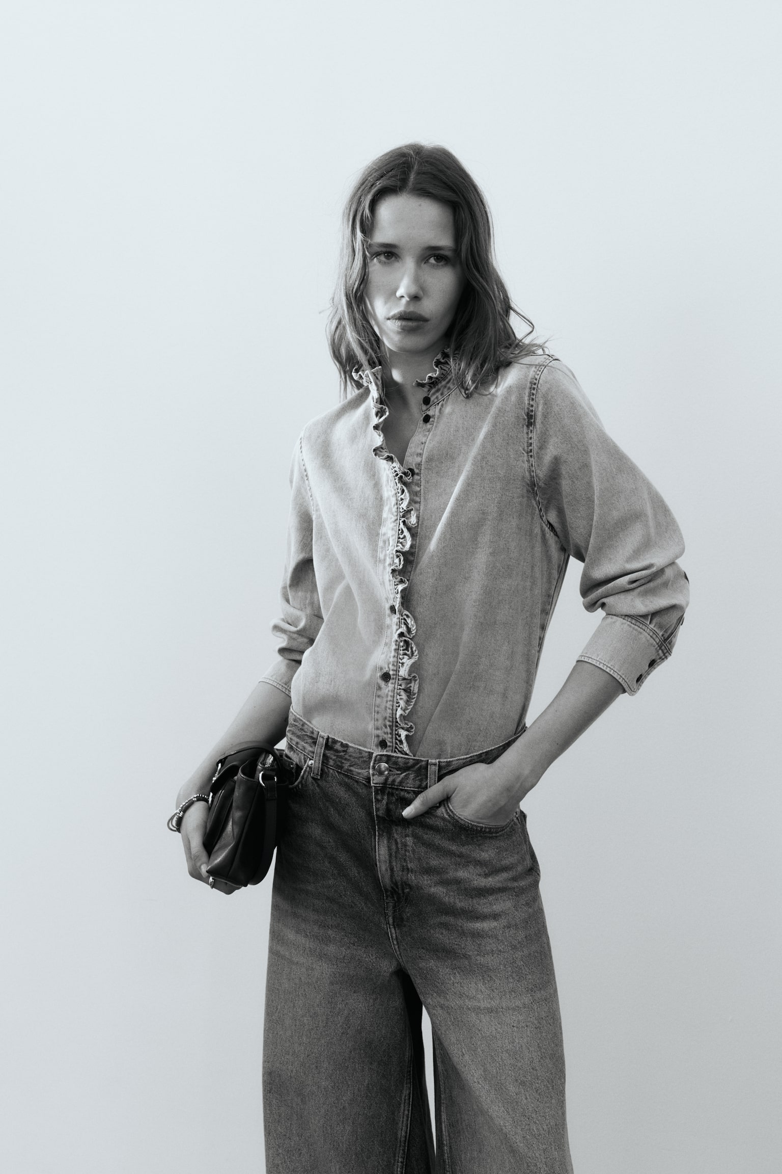 Frill-trimmed denim shirt - Light denim blue - 3