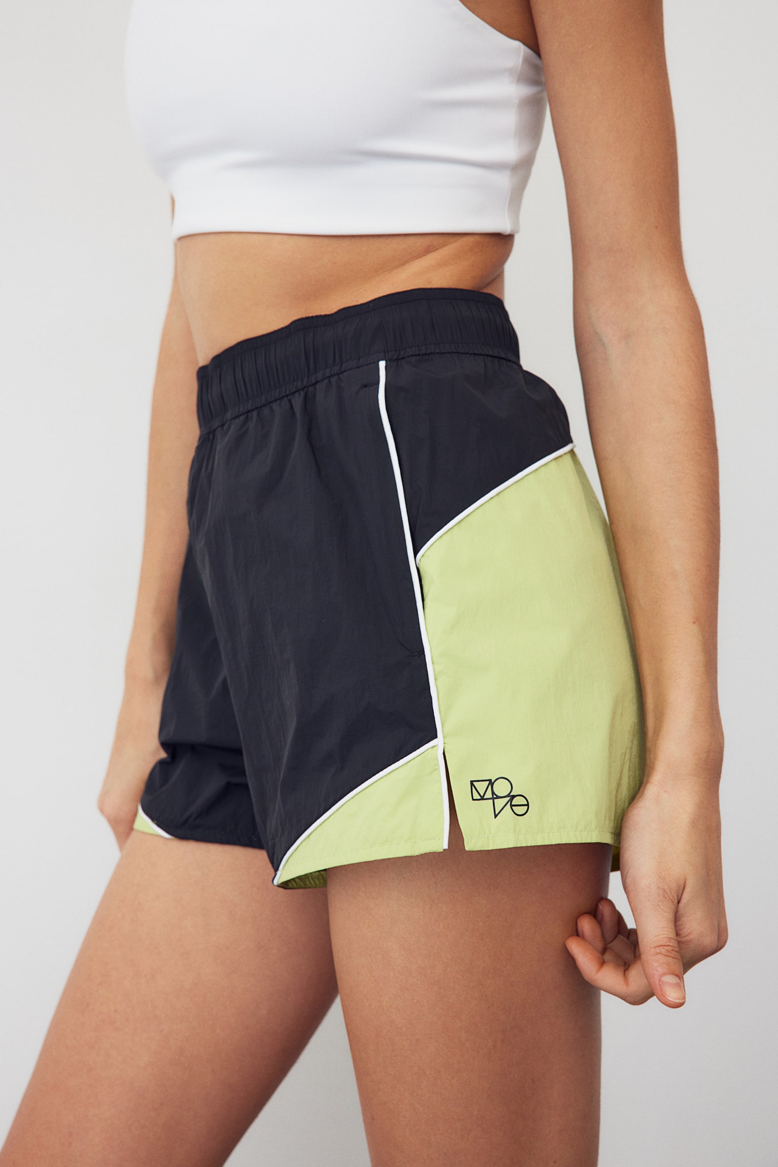 Running Shorts In DryMove™ - Black/Neon green - 5