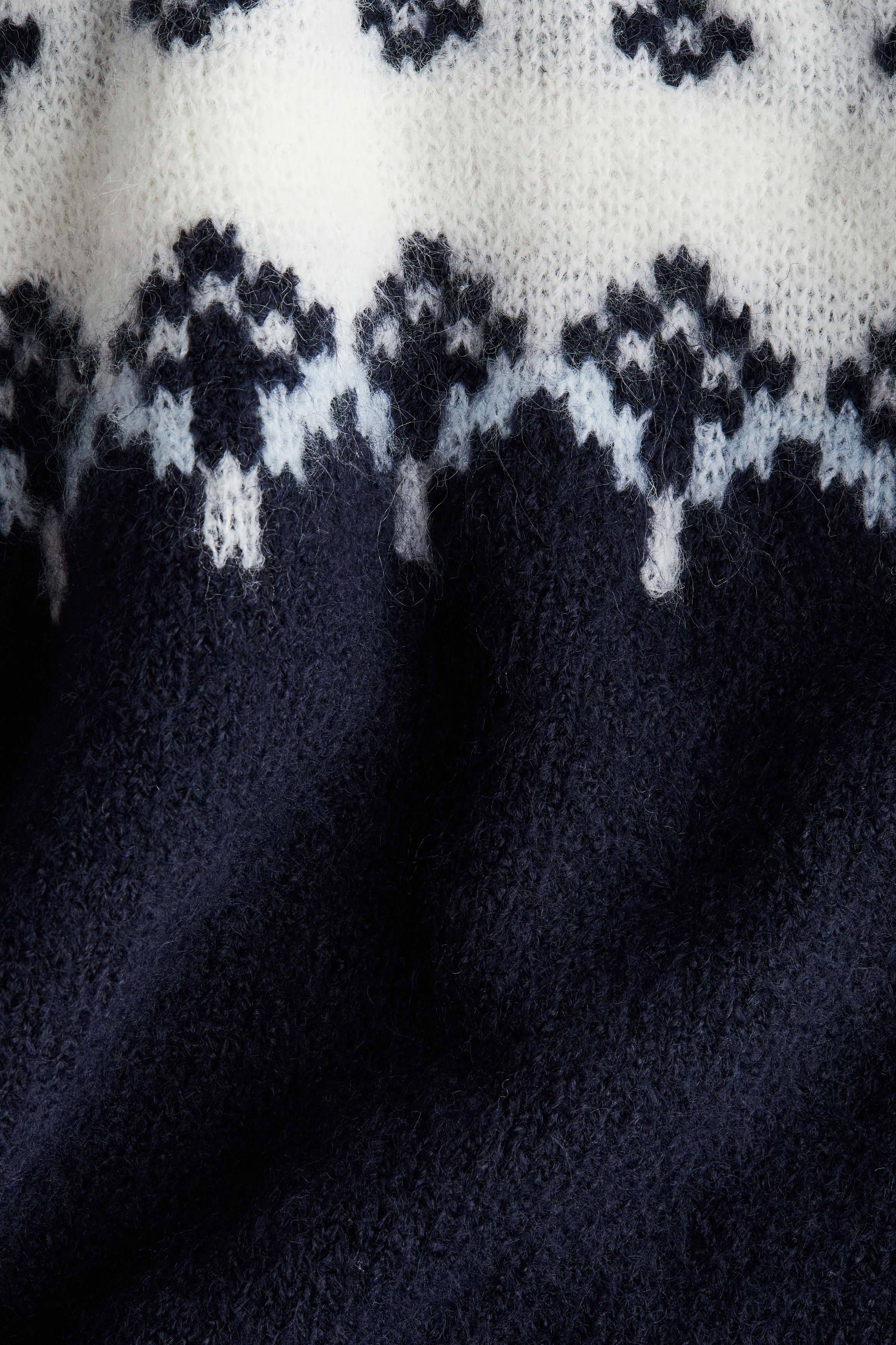 Jacquard-knit jumper