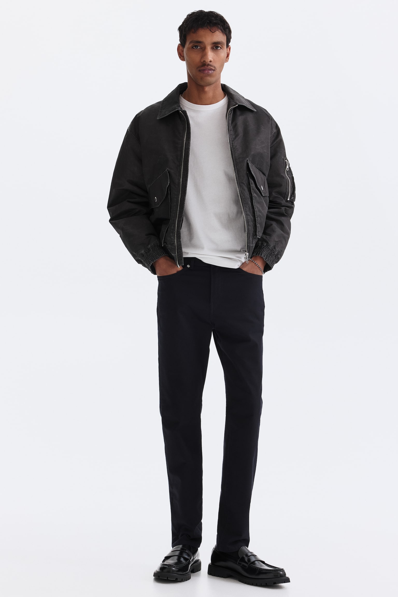 Pantalone s pet džepova Slim Fit - Mornarsko plava/Bež/Tamnosiva/Crna - 2