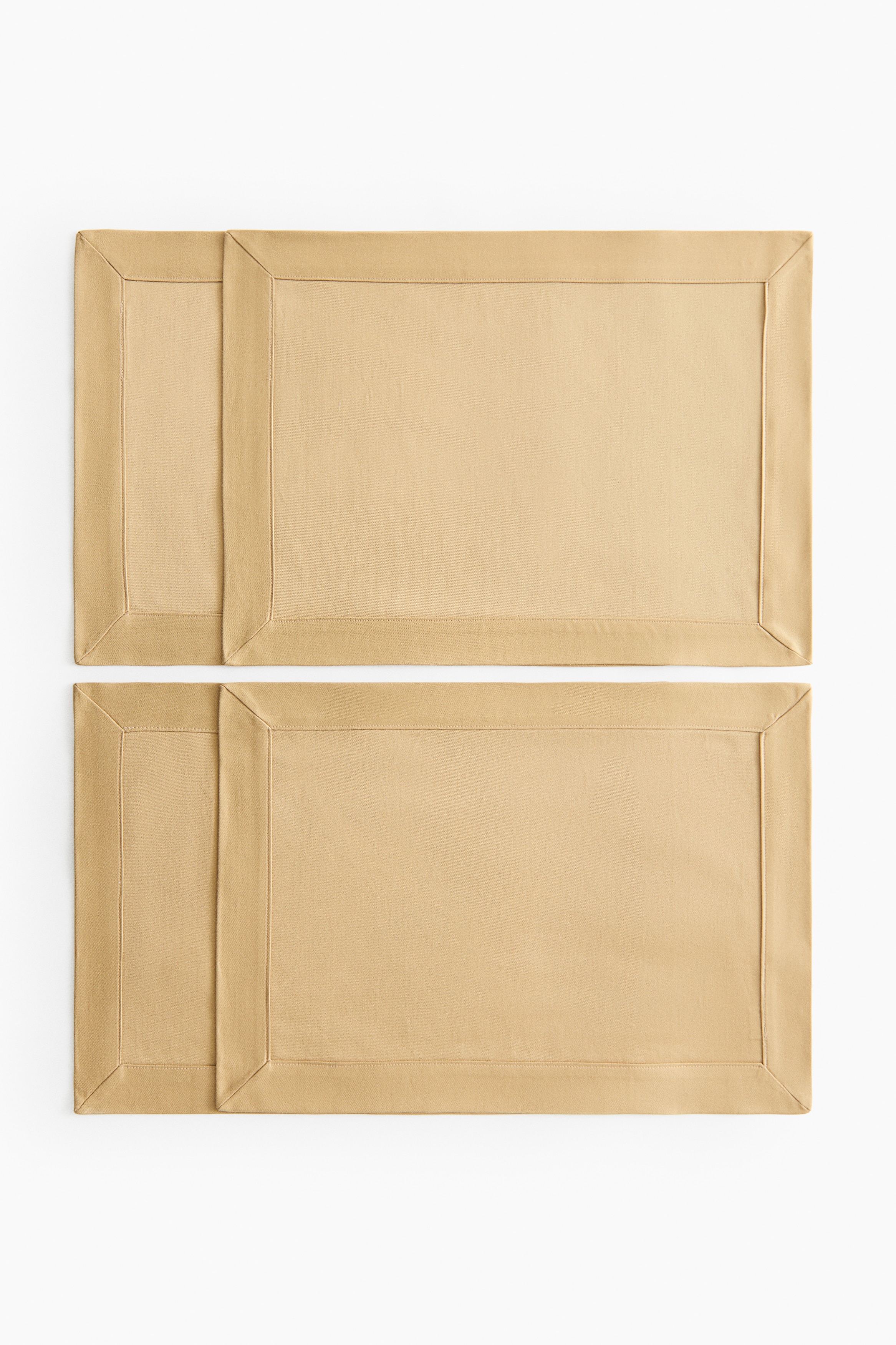 Lot de 4 sets de table damassésModèle