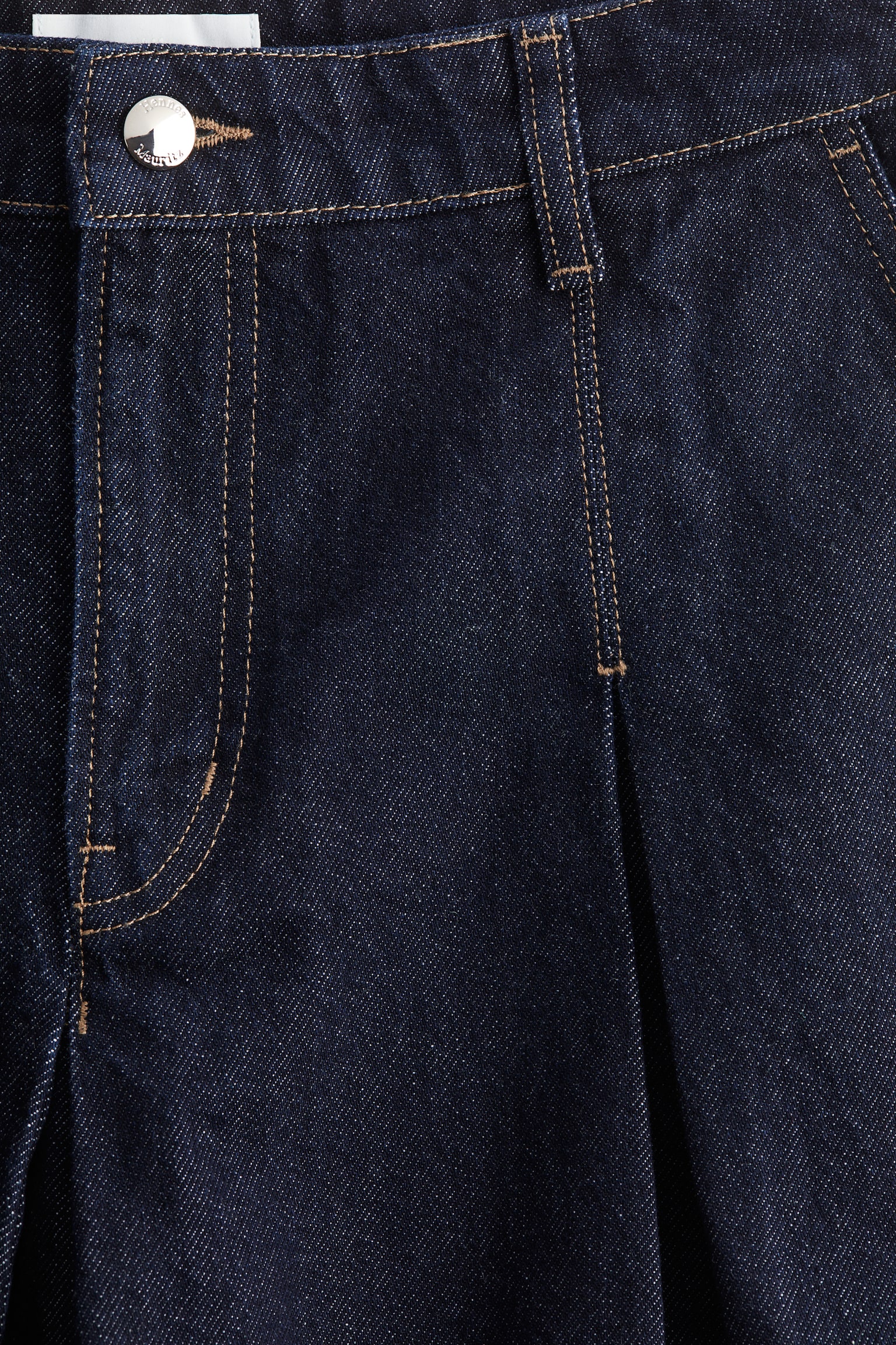 Женская юбка H&M Pleated Denim Skirt, цвет: Тёмный джинсовый синий — фото 2