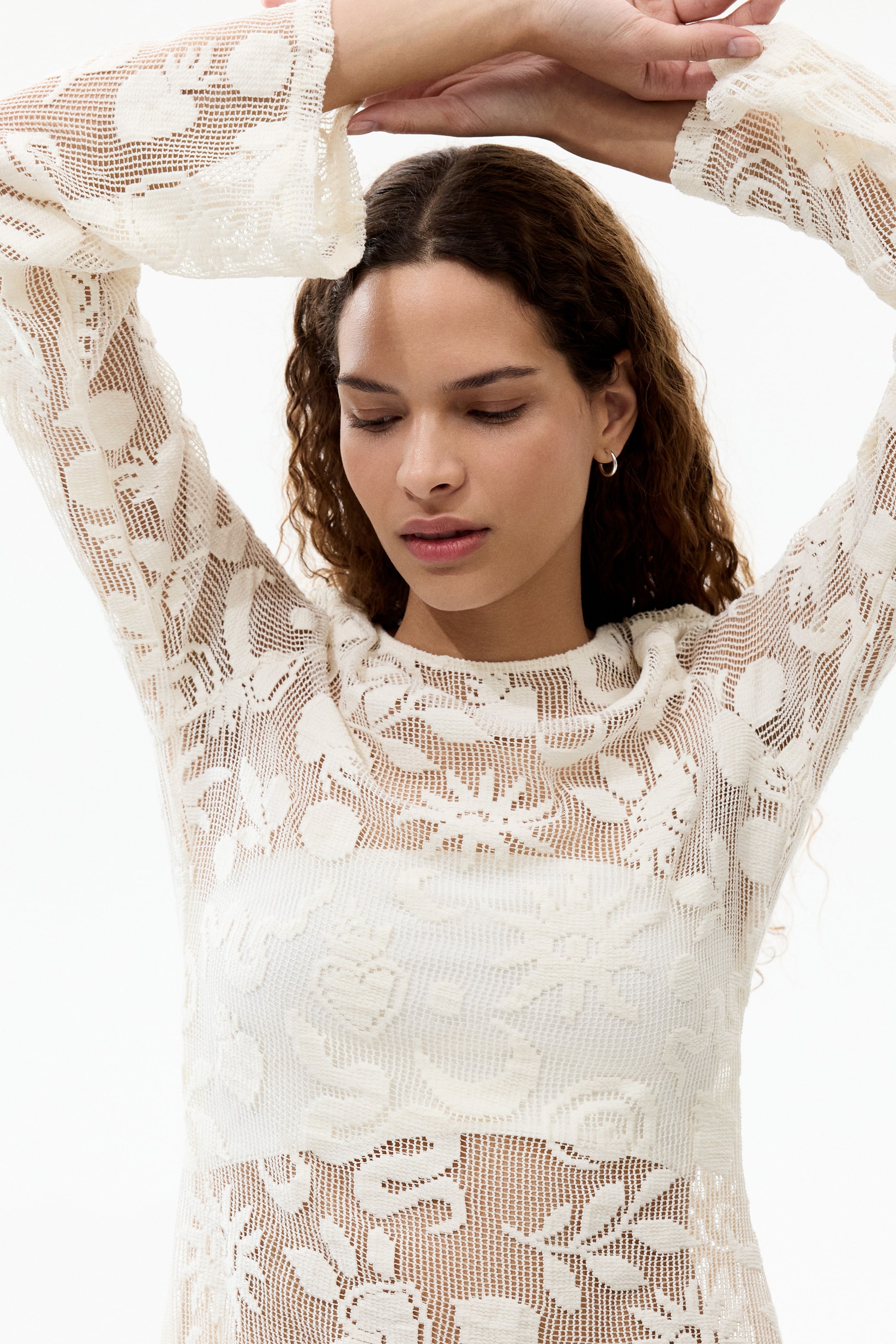 Robe en résille avec motifs