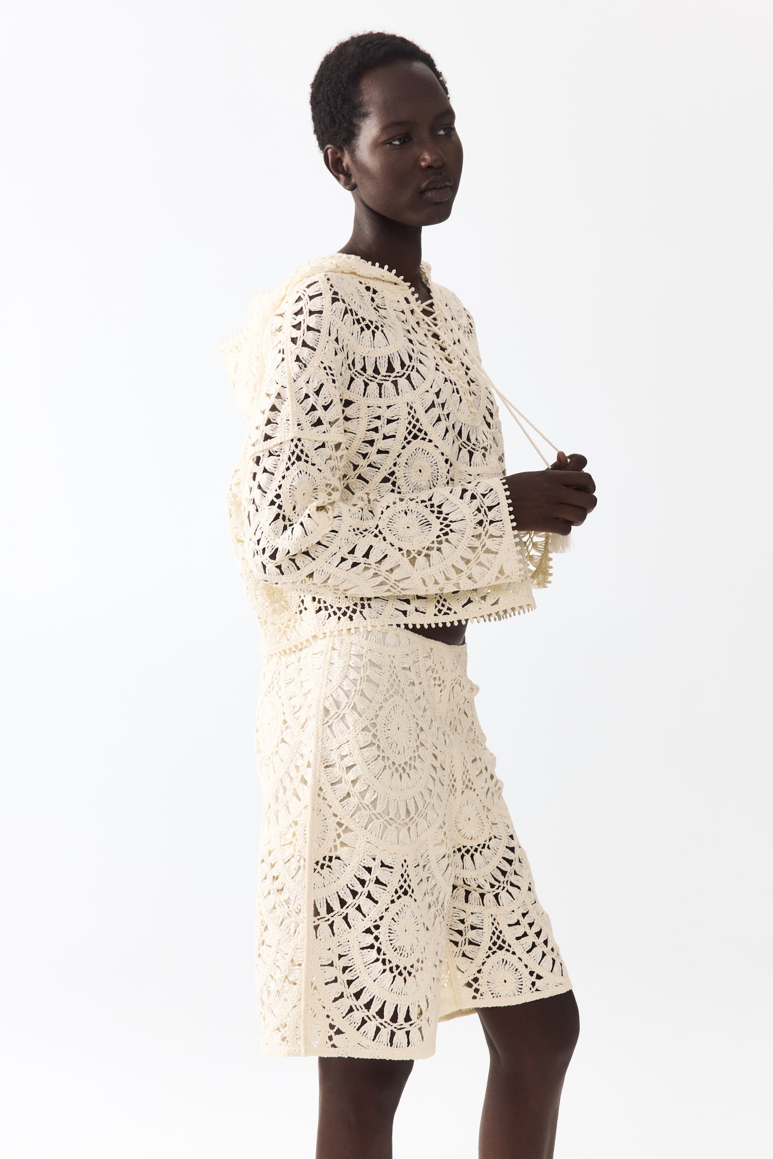 Crochet-look bermuda shorts - 7