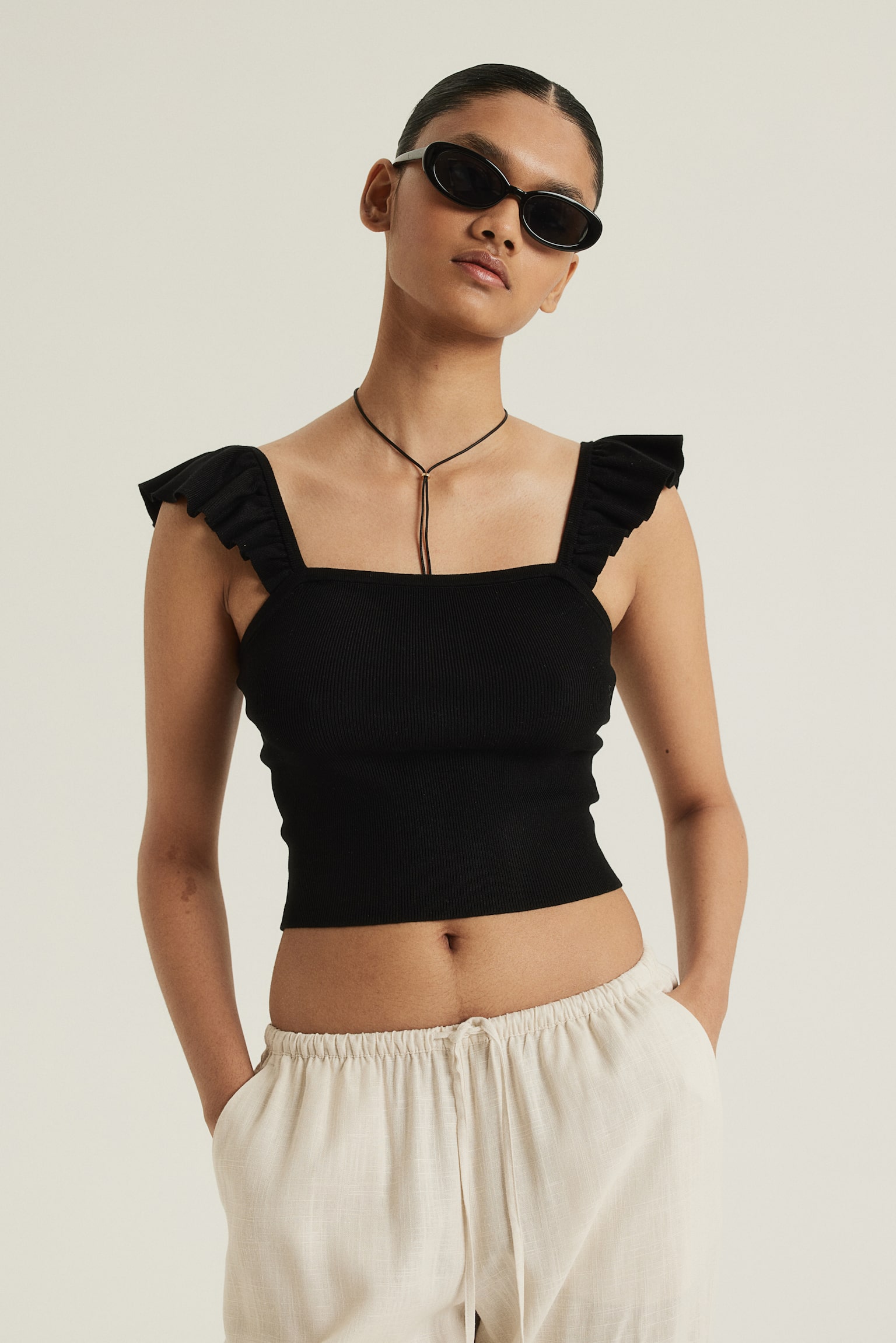 Flutter-sleeved rib-knit top - Black/Cream - 2