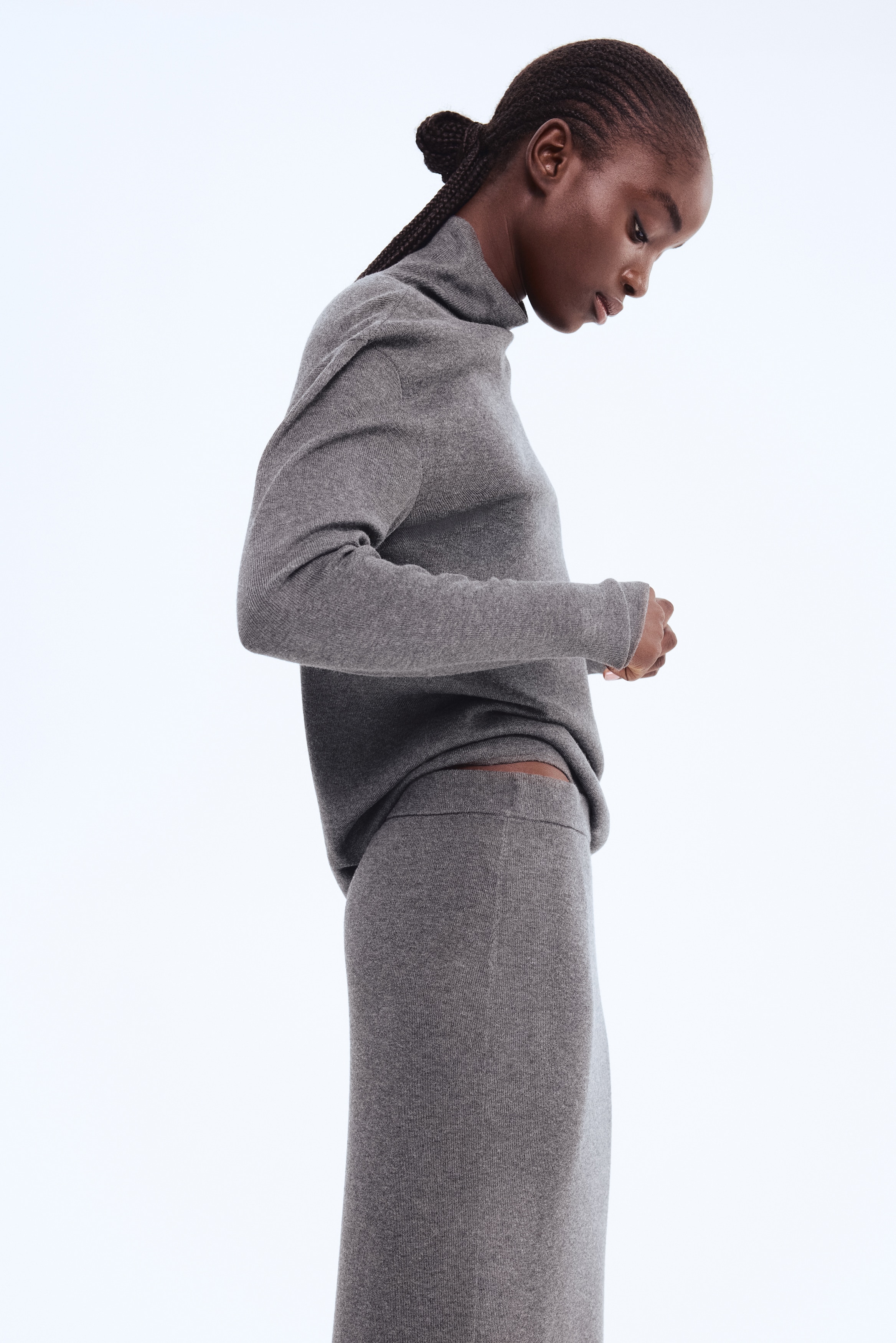 Fine-knit tube skirt