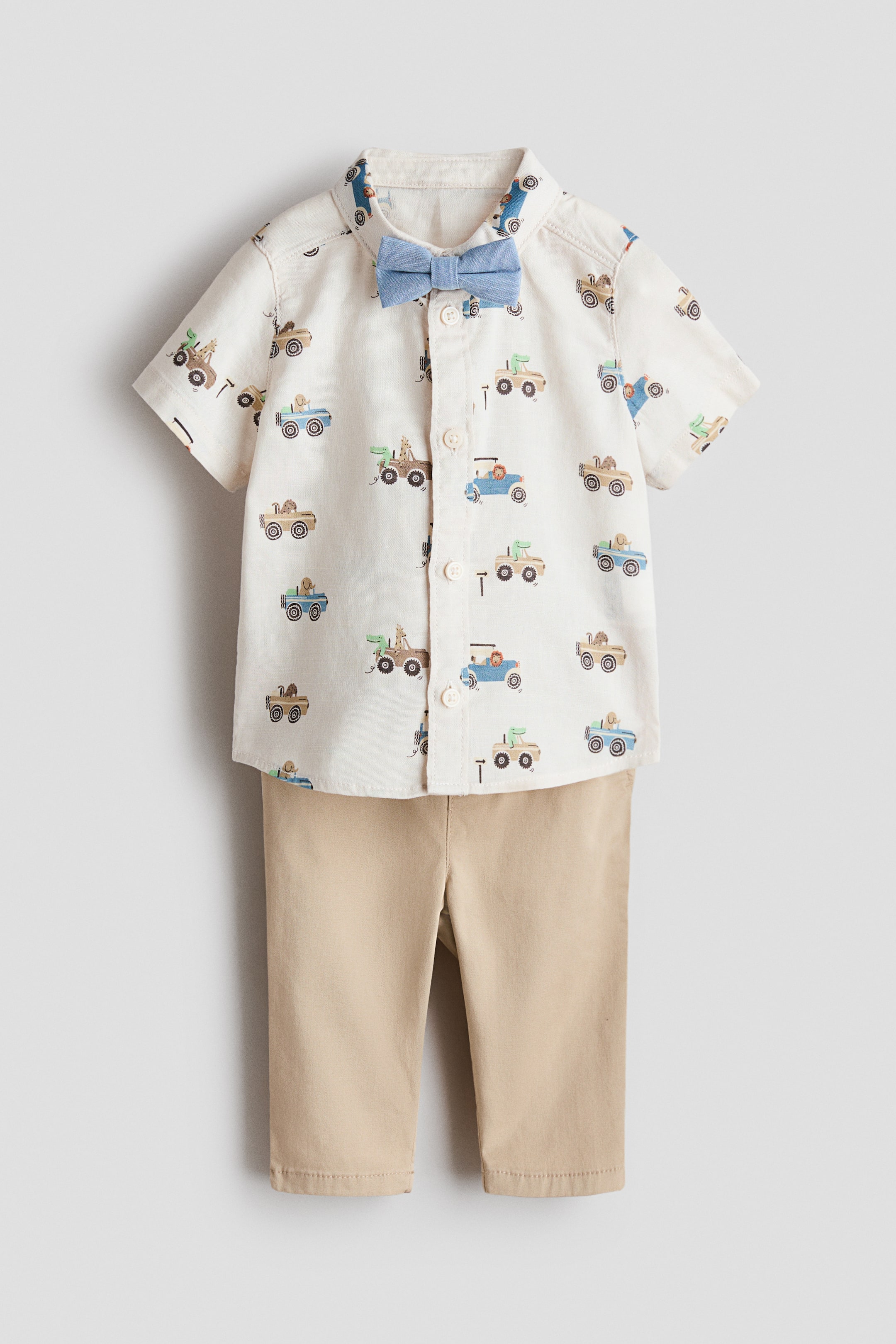 Büyük resmi görüntüle: 3 Parçalı Şık Set - Bej/Arabalar - ÇOCUK | H&M TR 1