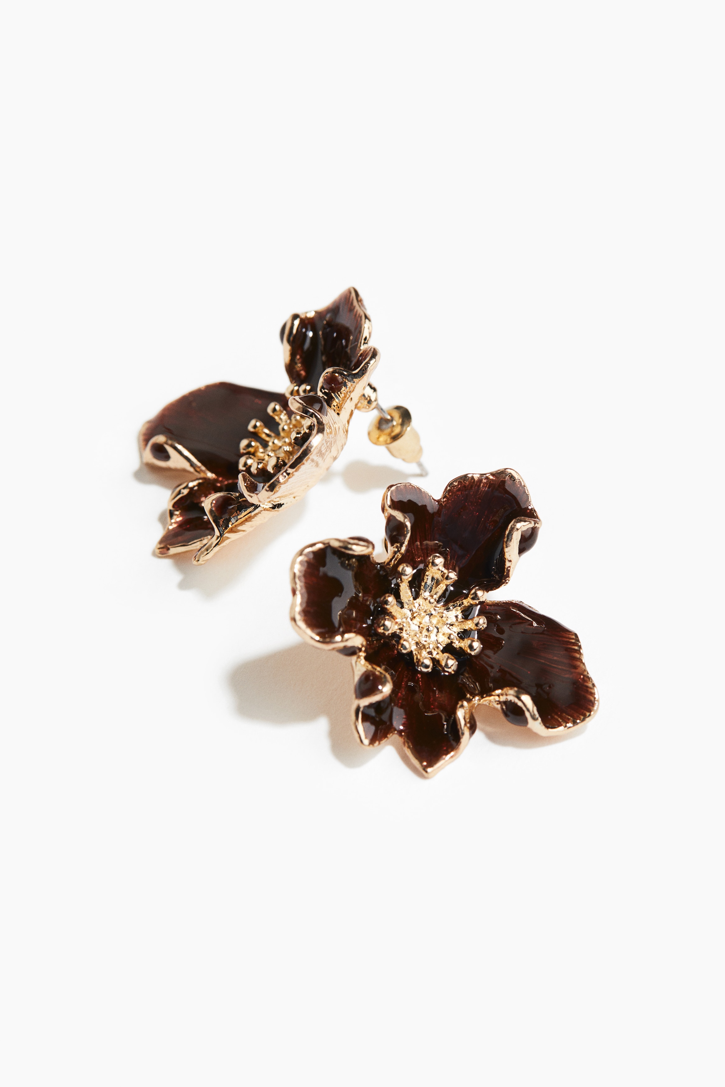 Flower-shaped earrings