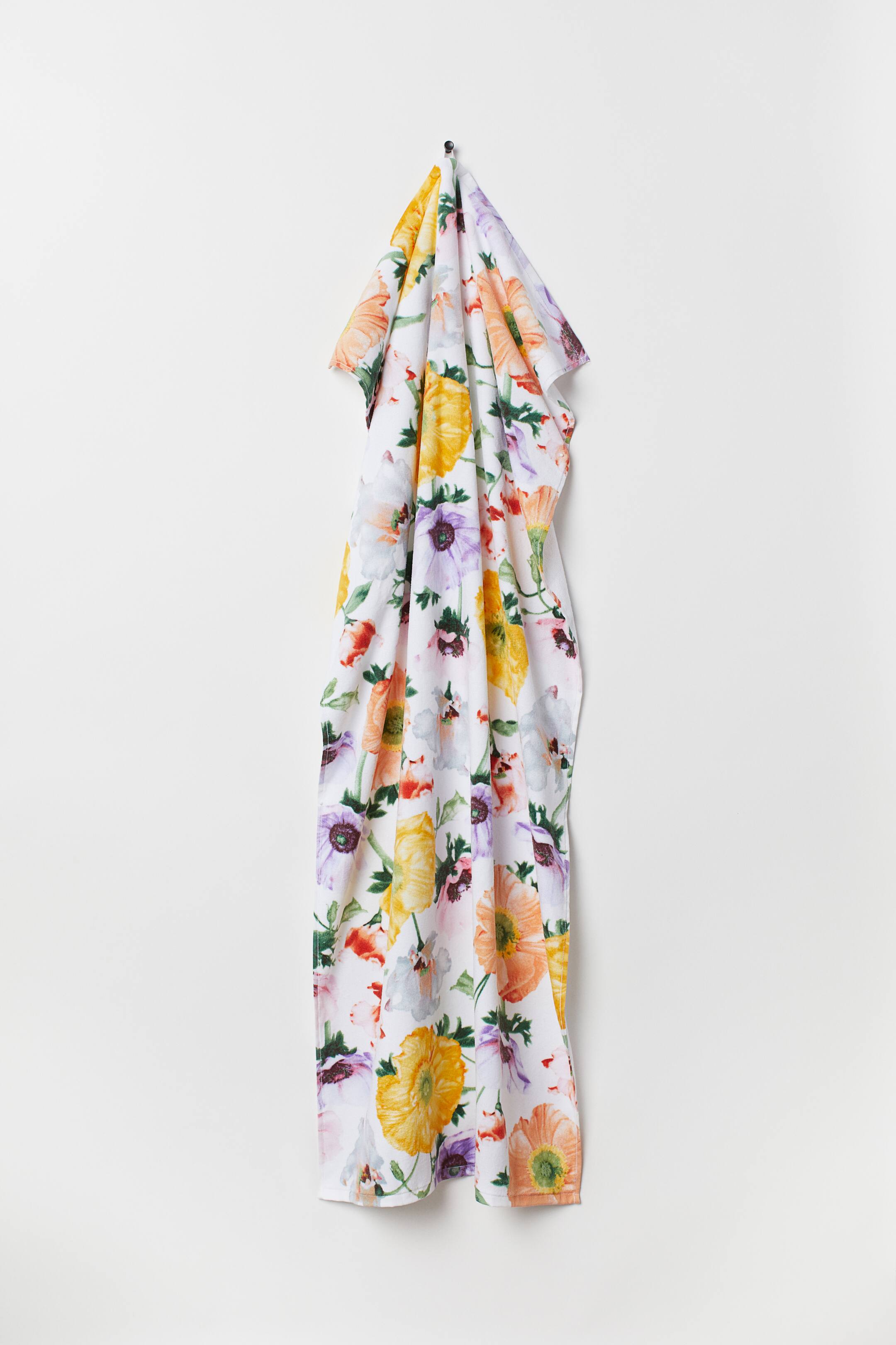 Größeres Bild ansehen: Gemustertes Badetuch - Weiß/Geblümt - Home All | H&M DE 1