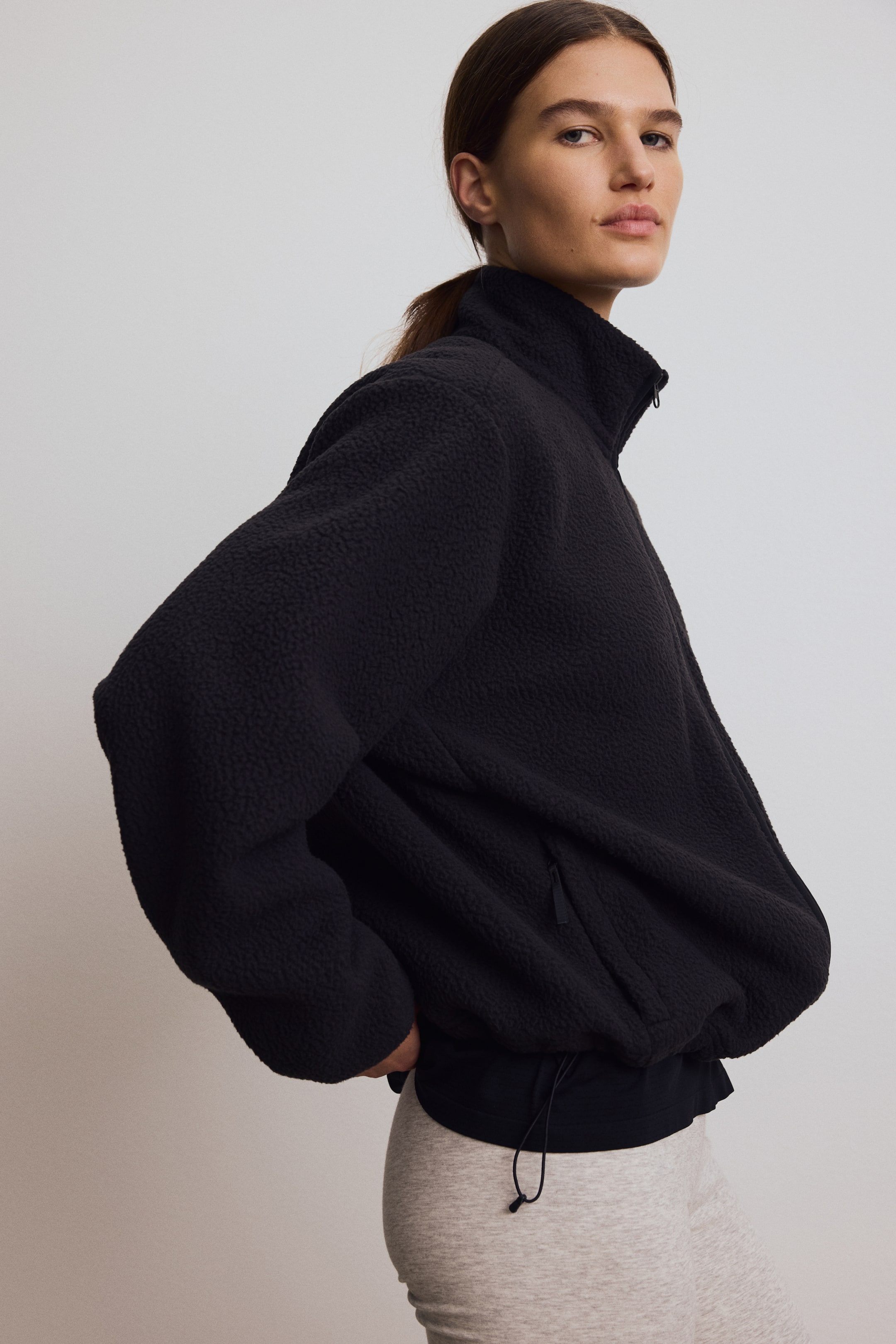 Visualizza immagine più grande: Teddy sports jacket - Nero - DONNA | H&M IT 4