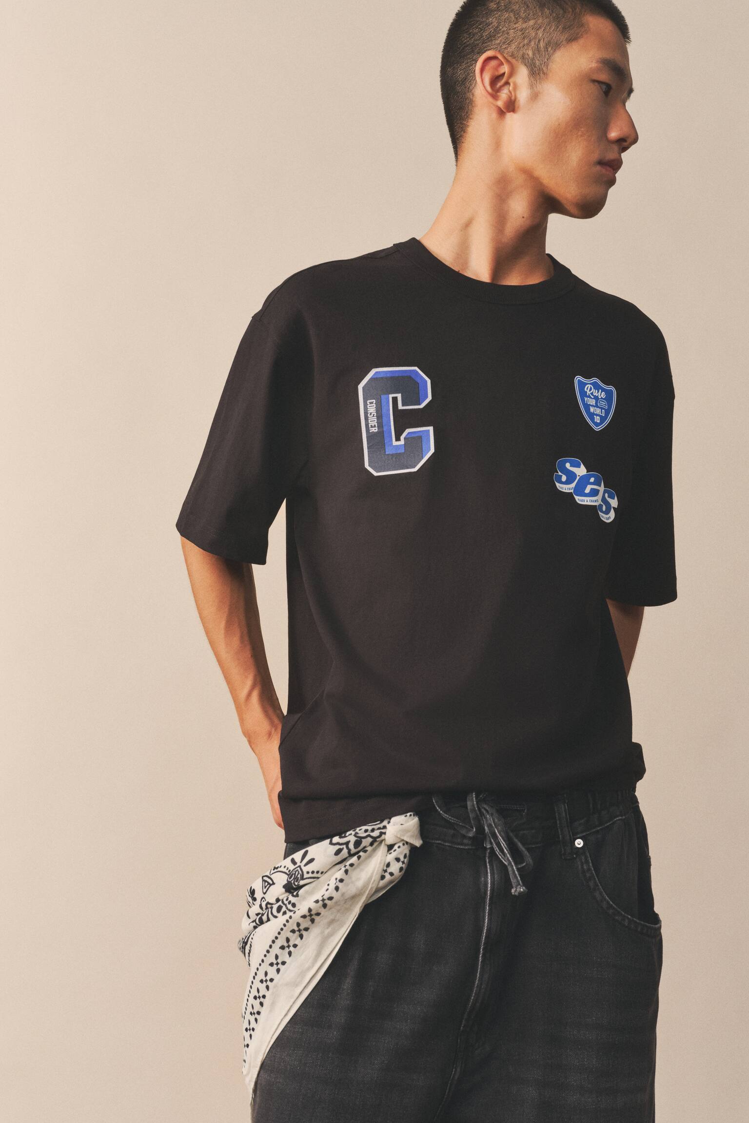 Áo thun Loose Fit - Màu đen/Consider - 7