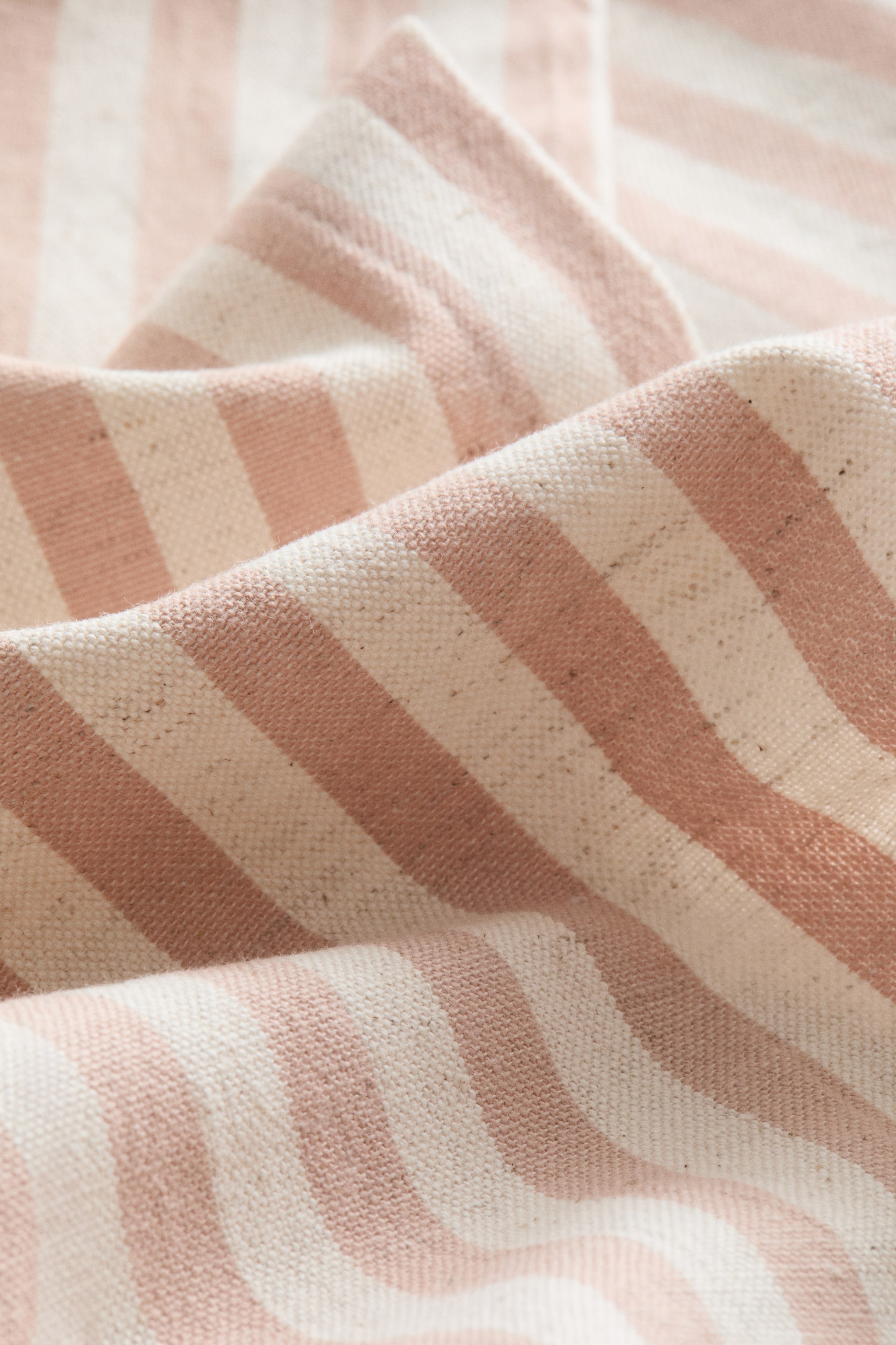 拡大画像を表示: リネンブレンドテーブルクロス - Light pink/Striped - Home All | H&M JP 4