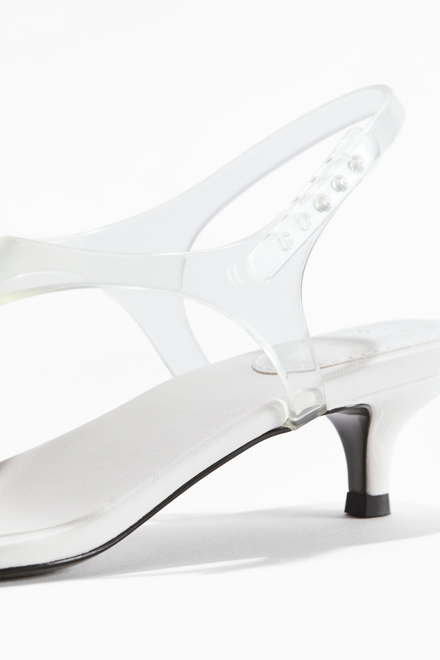 Kitten-heeled sandals - 2