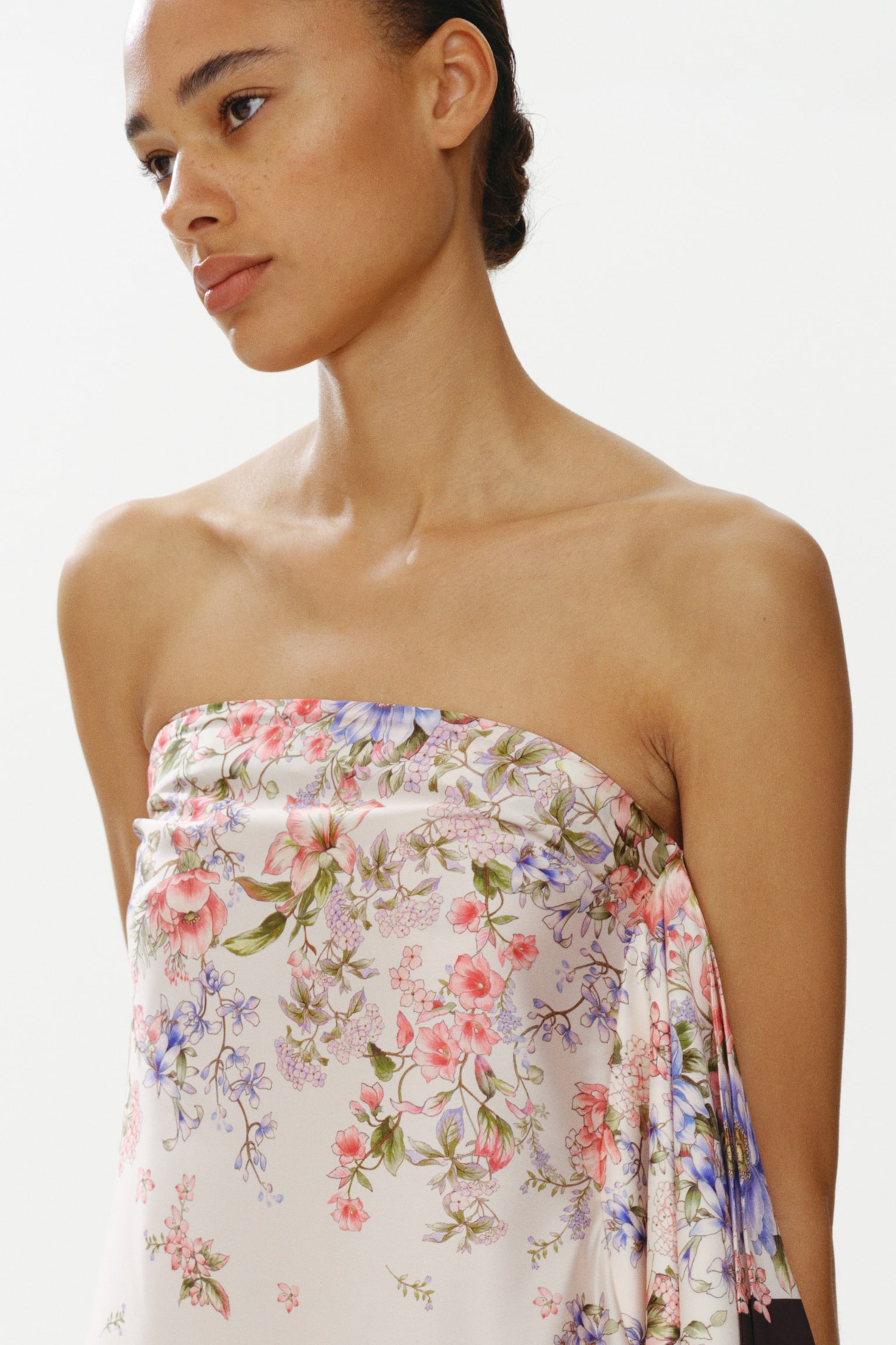Женское платье H&M Draped-Panel Bandeau, цвет: Кремовый / С принтом — фото 3