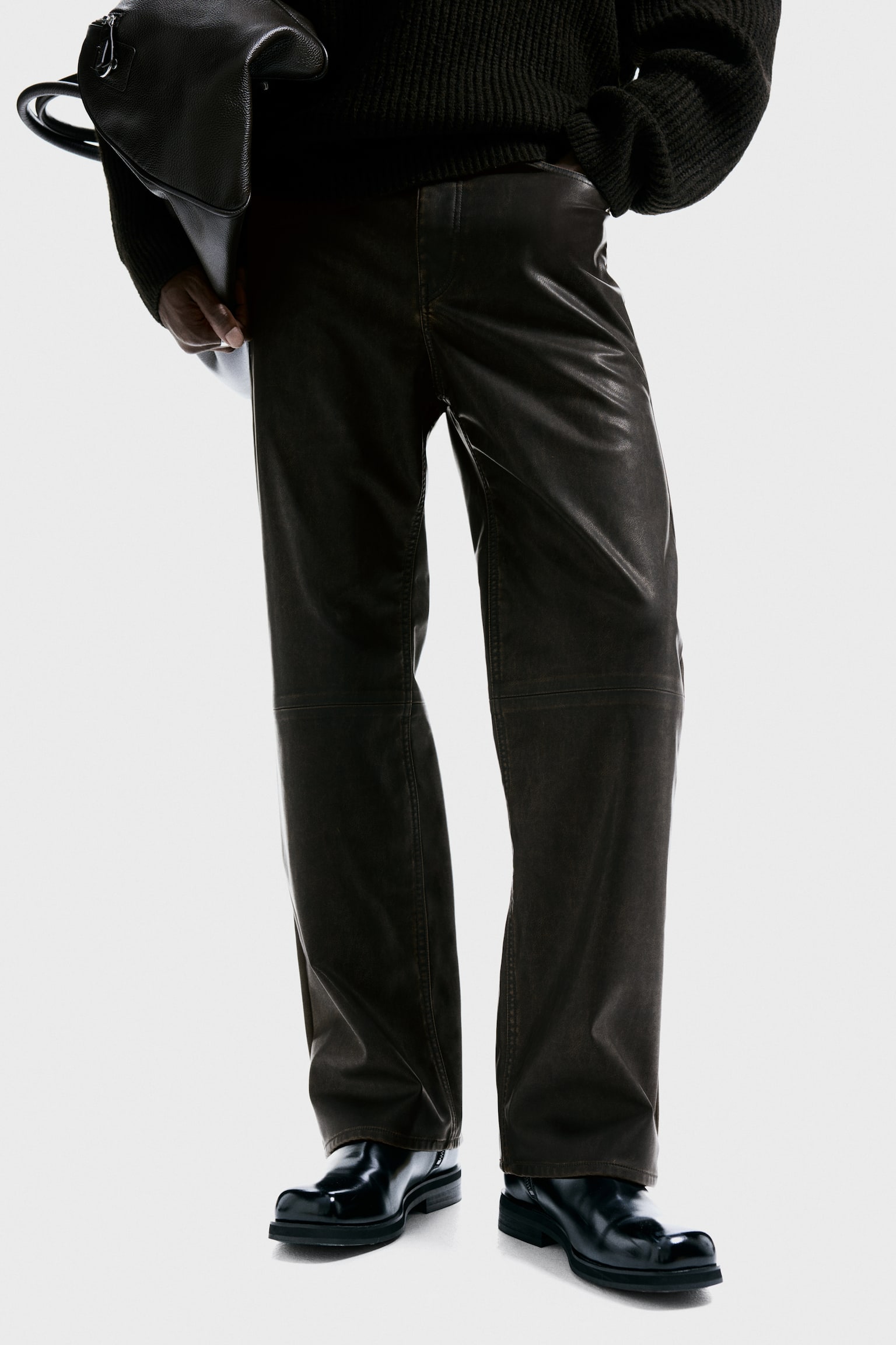 Relaxed Fit Coated trousers - Brown - 3