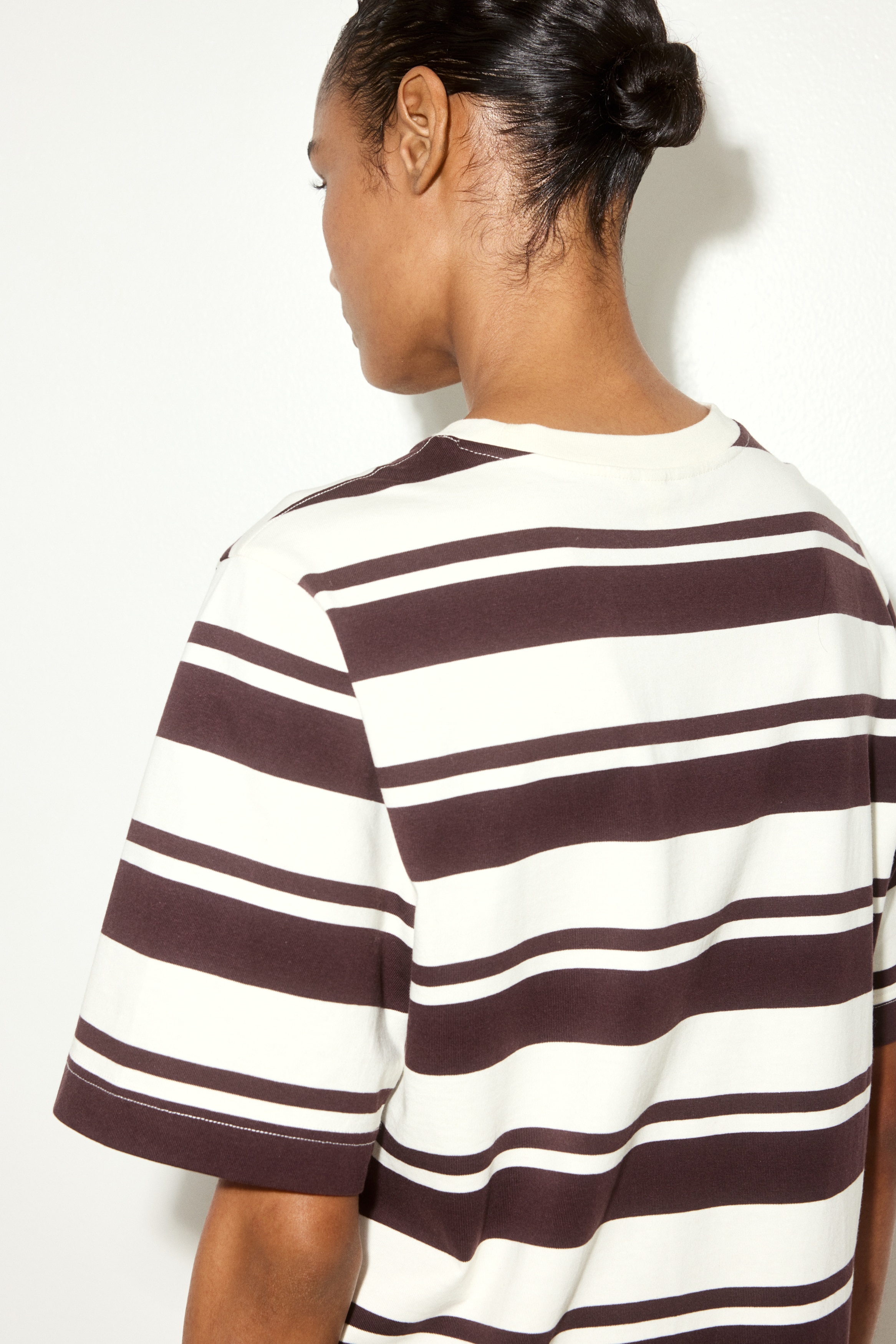 h&m brown and white dress Women's White/brown striped Long T-Shirt Dress
