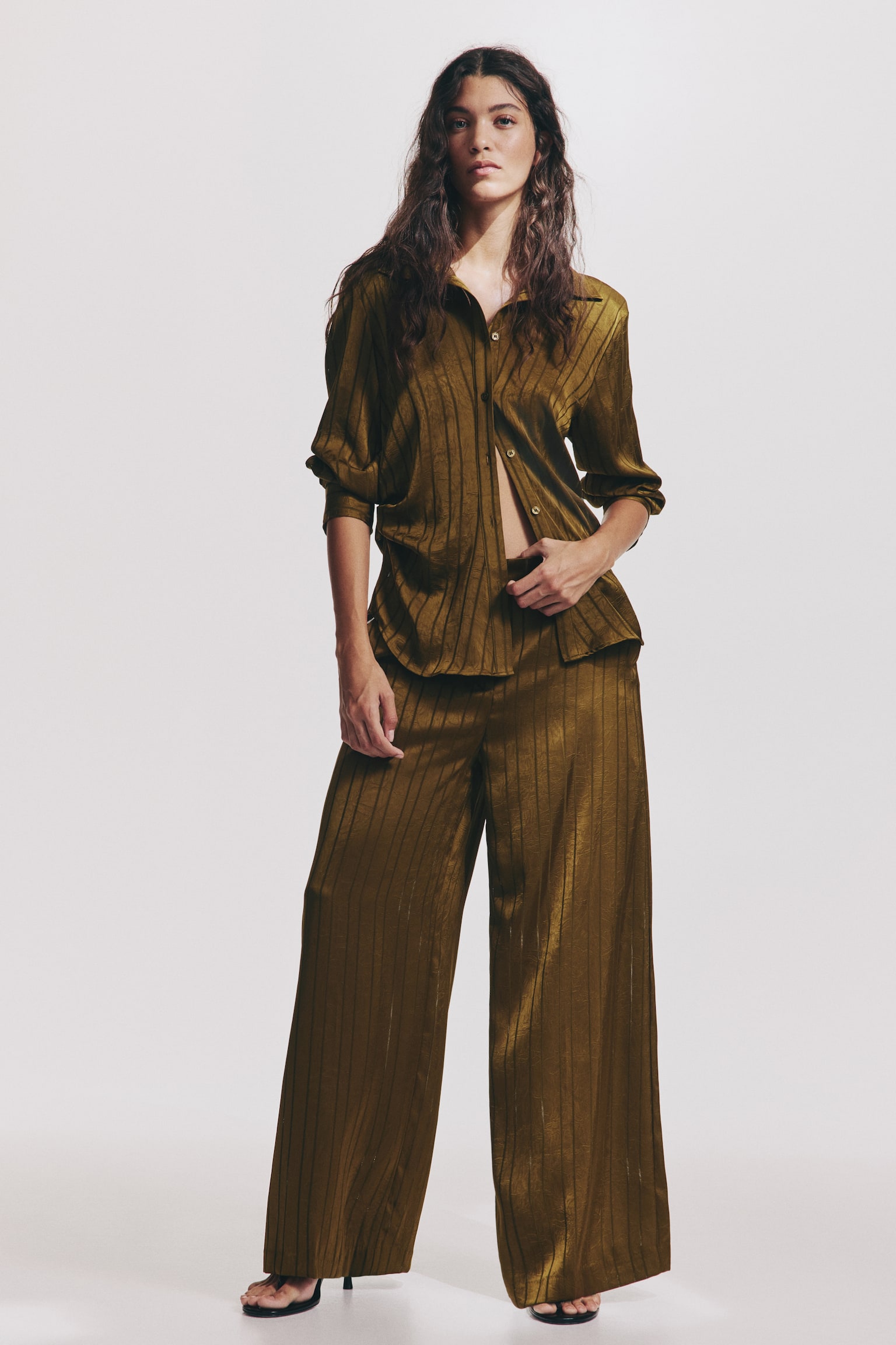Wide tailored trousers - Golden olive/Striped/Cream/Striped/Black/Patterned - 3