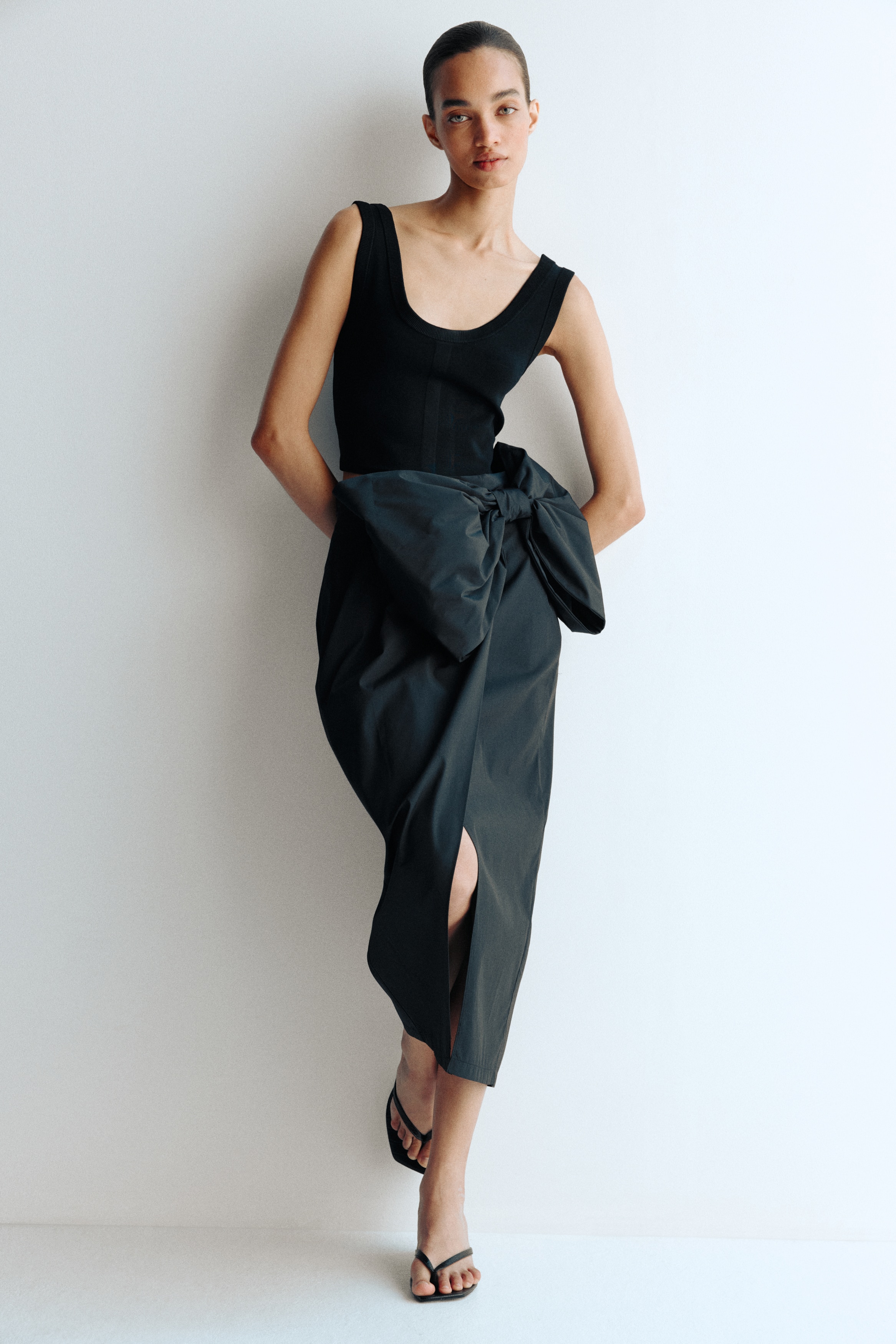 Bow-detail wrap skirt
