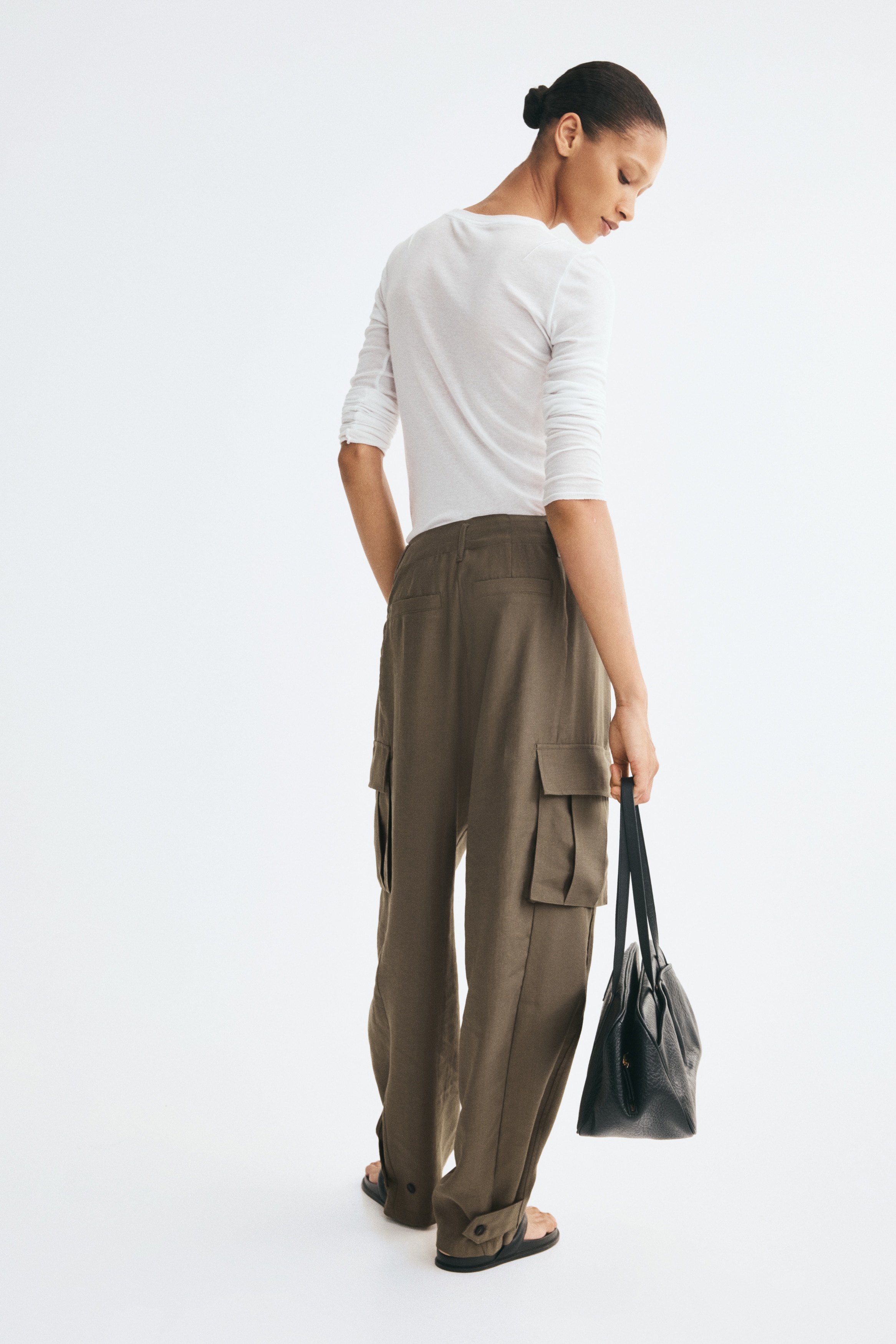 Barrel-Leg Cargo Pants - thumbnail 9