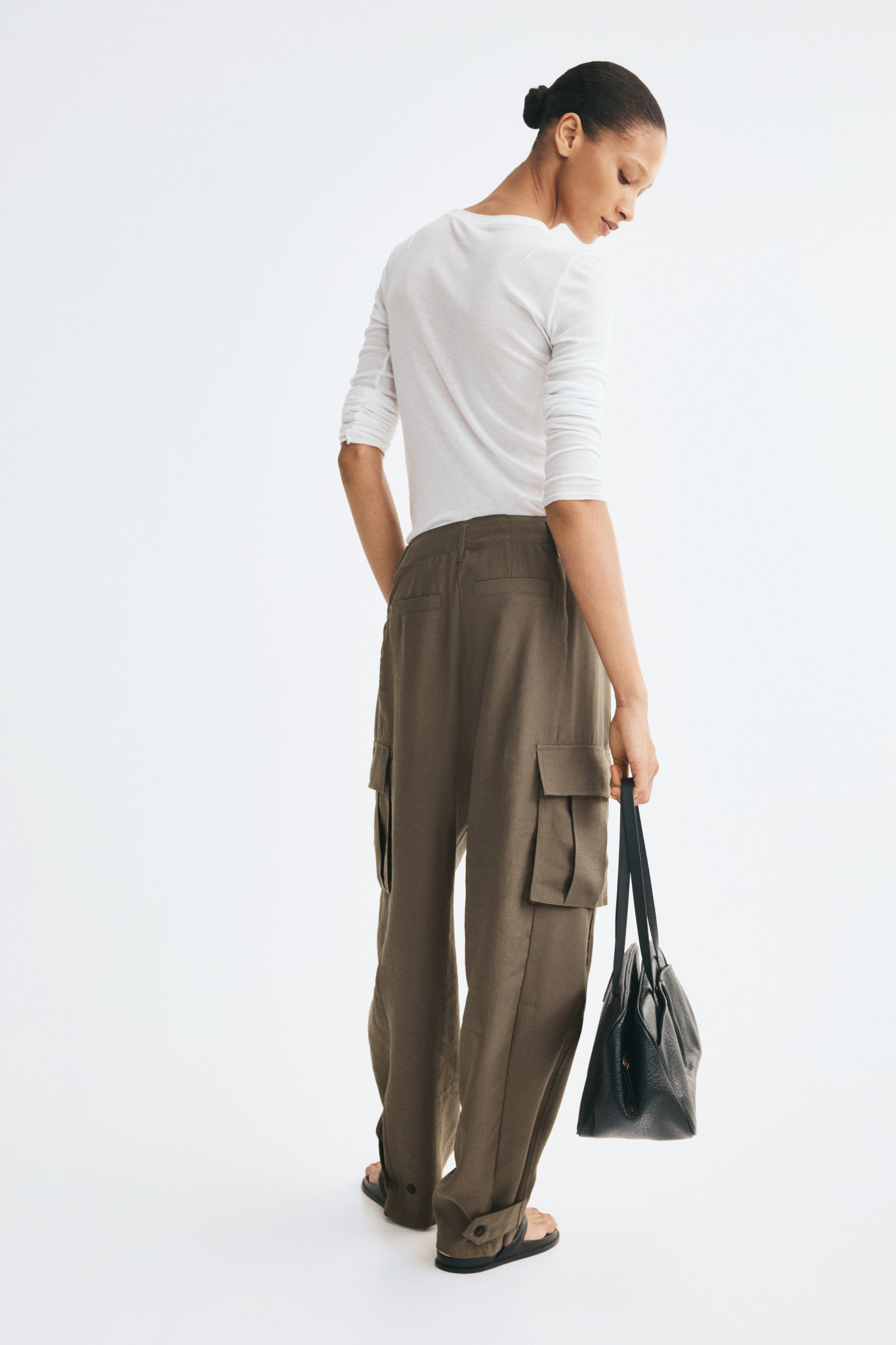 Barrel-Leg Cargo Pants