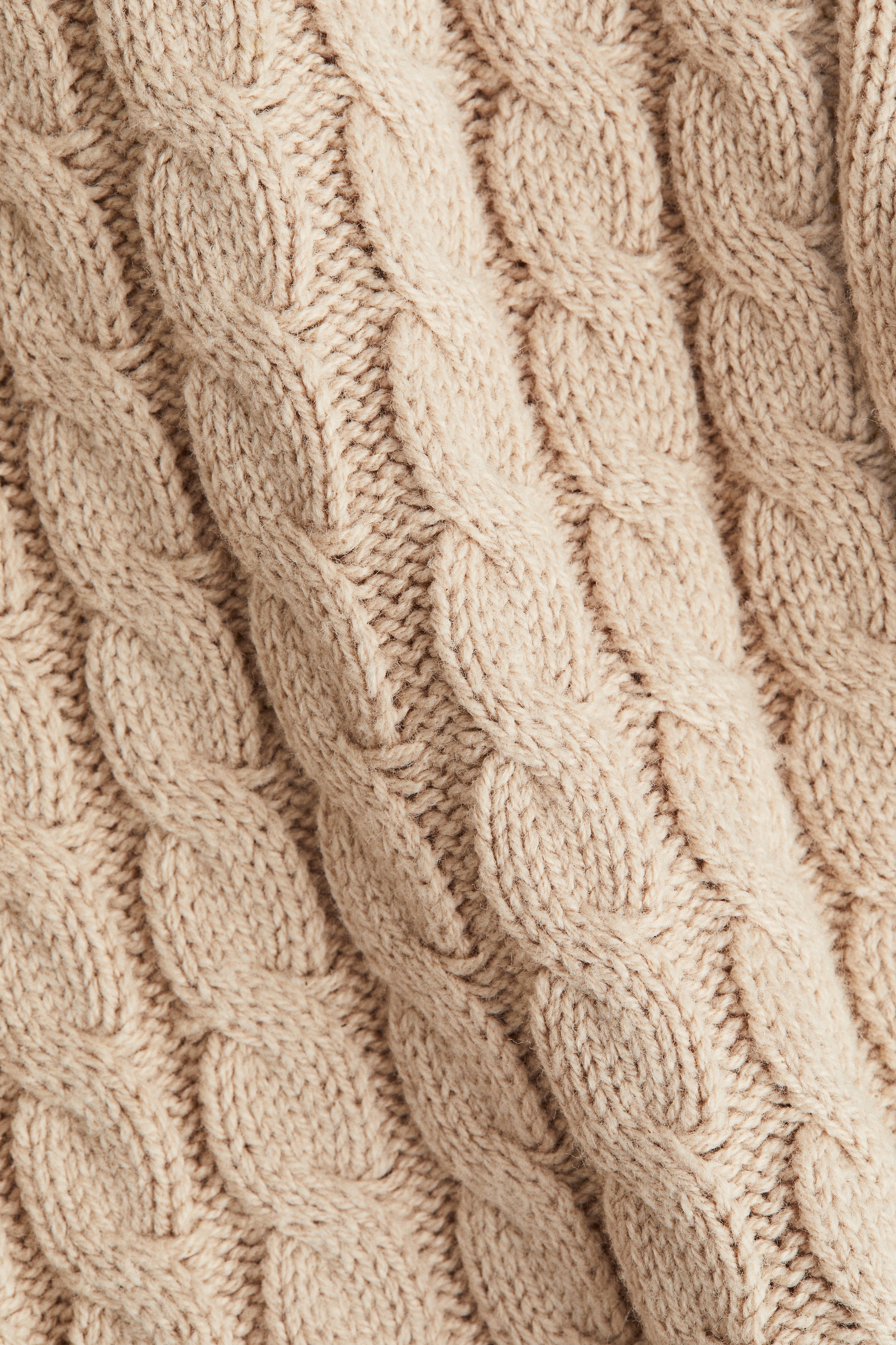 Cable-knit cardigan