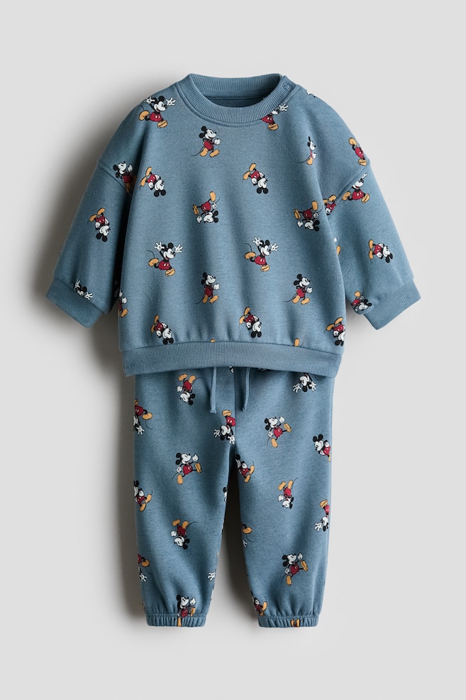 2-piece printed sweatshirt set - Light dusty blue/Mickey Mouse/Light beige/Winnie the Pooh/Dark grey/The Lion King/Brown/Mickey Mouse/Light grey/Mickey Mouse/Navy blue/Cars/Light grey/Mickey Mouse/Dark grey/Snoopy/Cream/The Lion King/Dusty blue/Mickey Mouse - 1