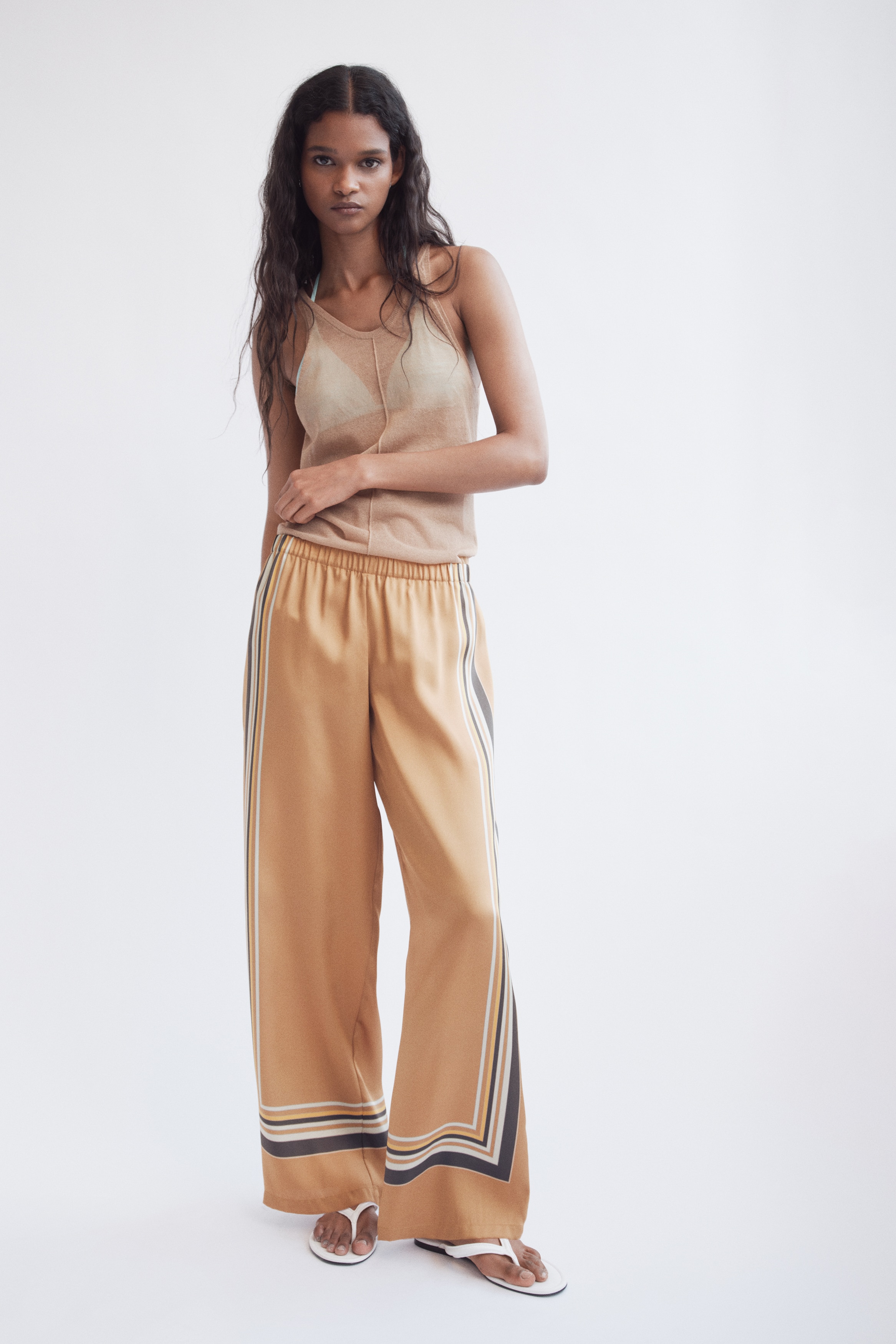 Women's Dark beige/patterned Wide-Leg Satin Pants | H&M US