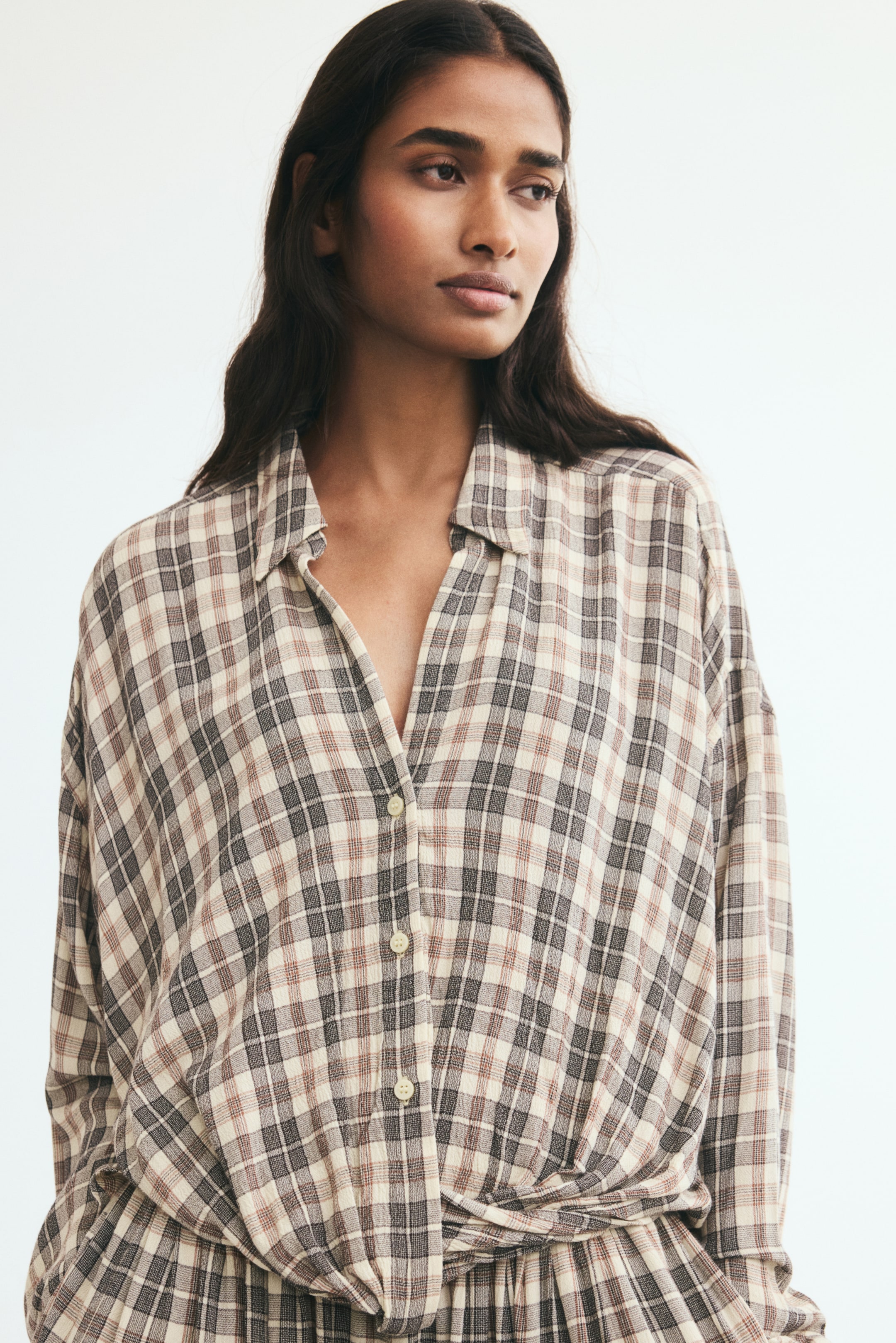 View larger image: Twist-detail viscose shirt - Light beige/Checked - Ladies | H&M IN 1