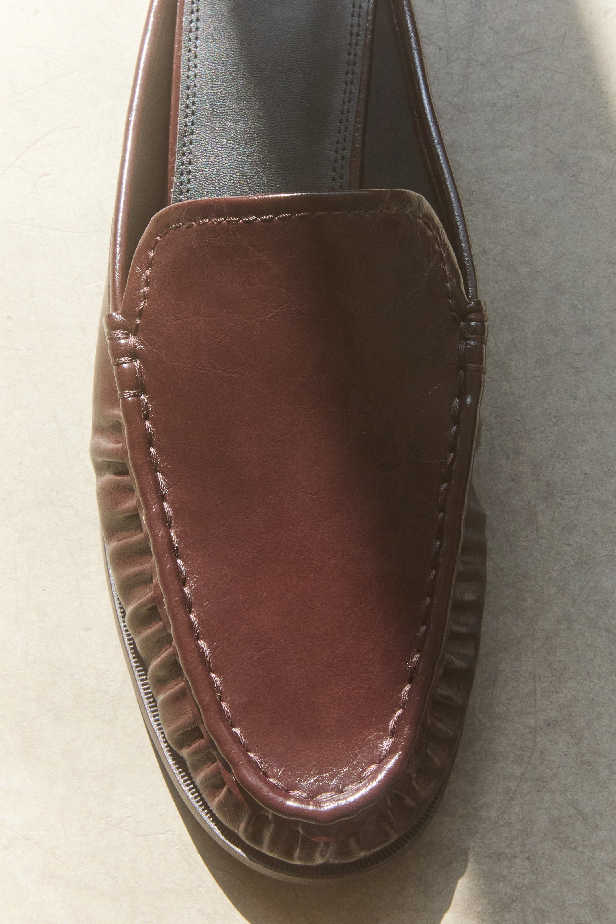 Grotere afbeelding bekijken: Slip-in loafers - Bordeauxrood - DAMES | H&M NL 1