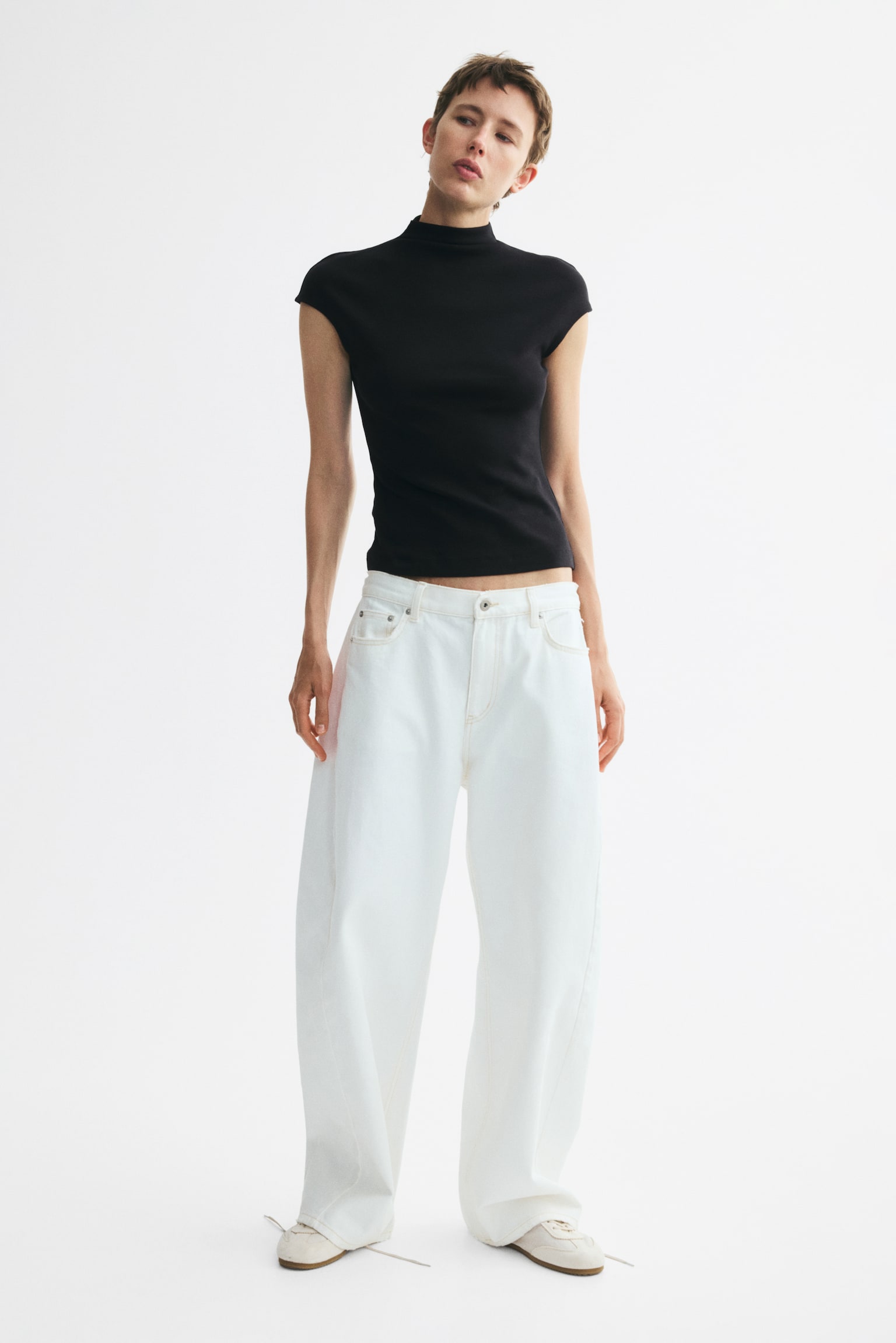 Stand-Up Collar Jersey Top - Black/Cream/Dark purple/Red - 1