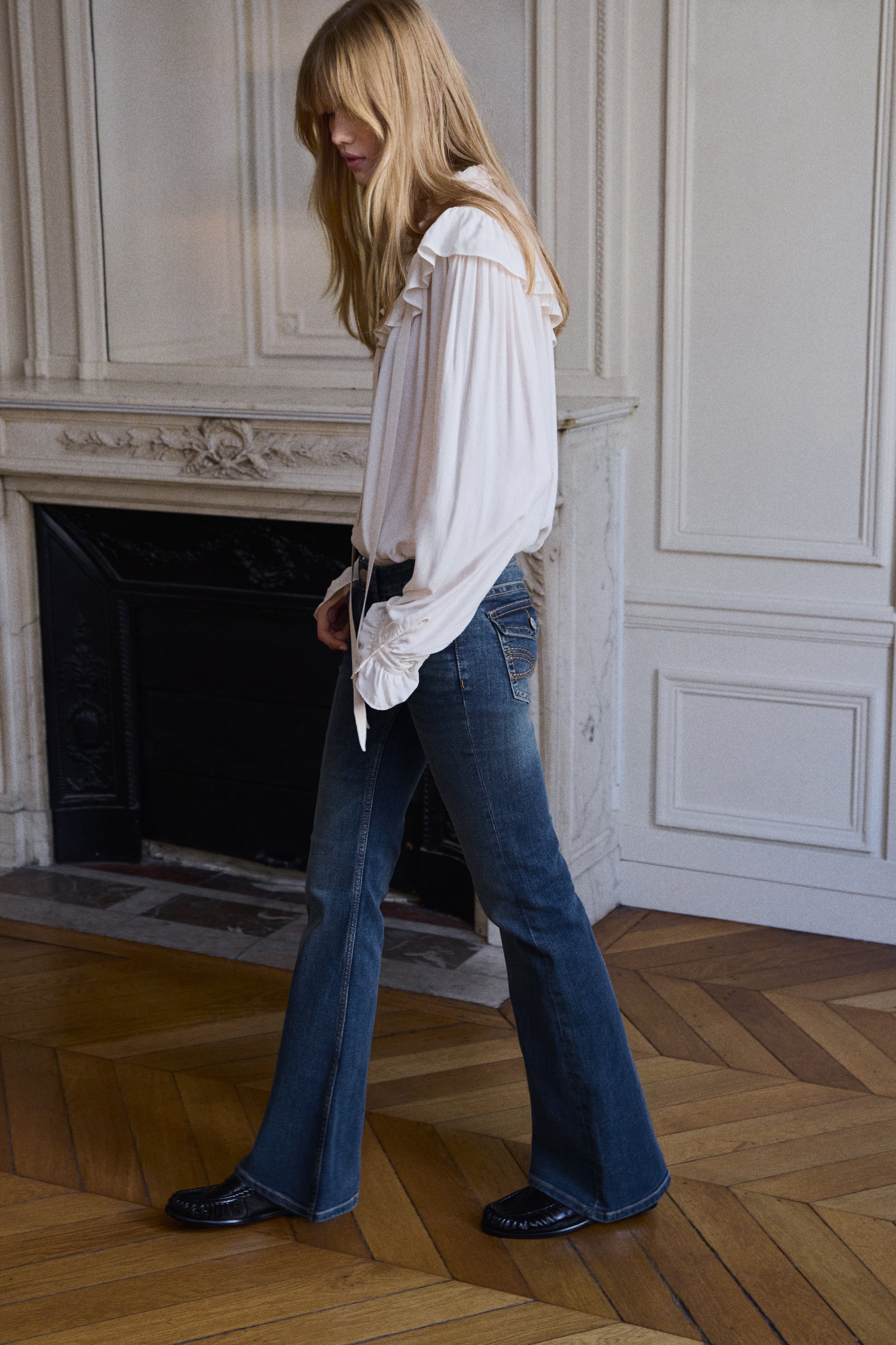 Flared Low Jeans