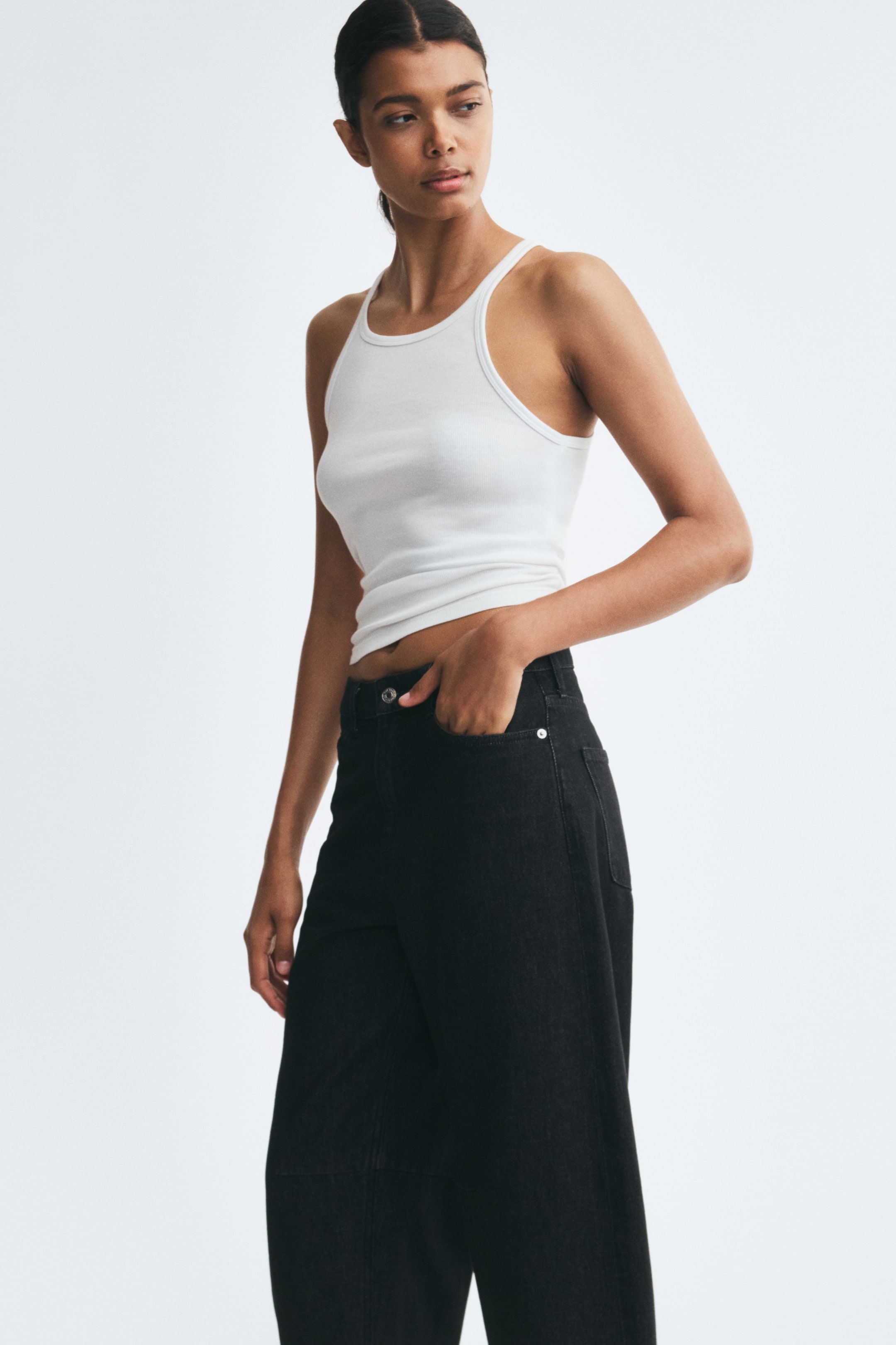 High-Waist Barrel-Leg Ankle Jeans