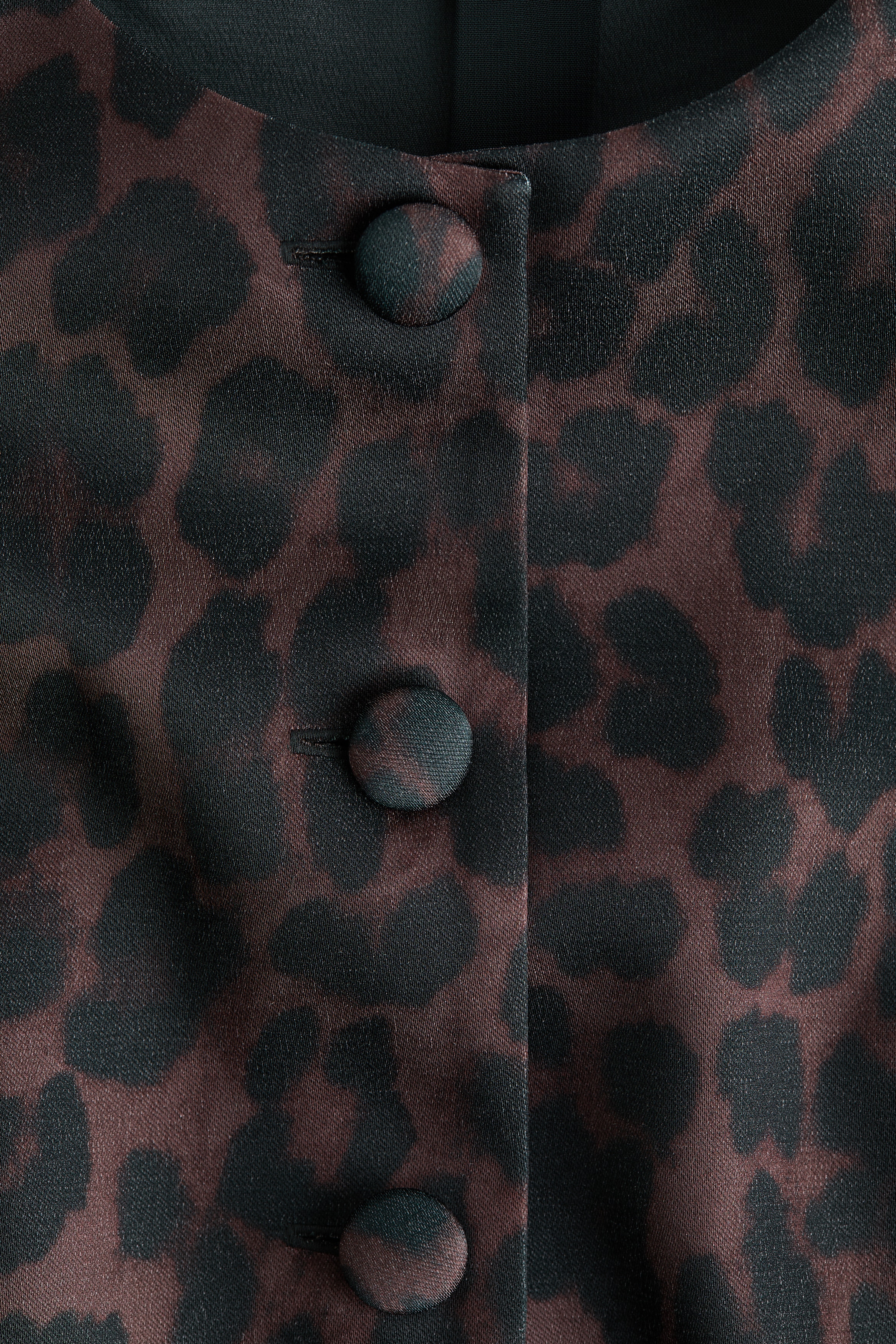 Puff-sleeved blouse