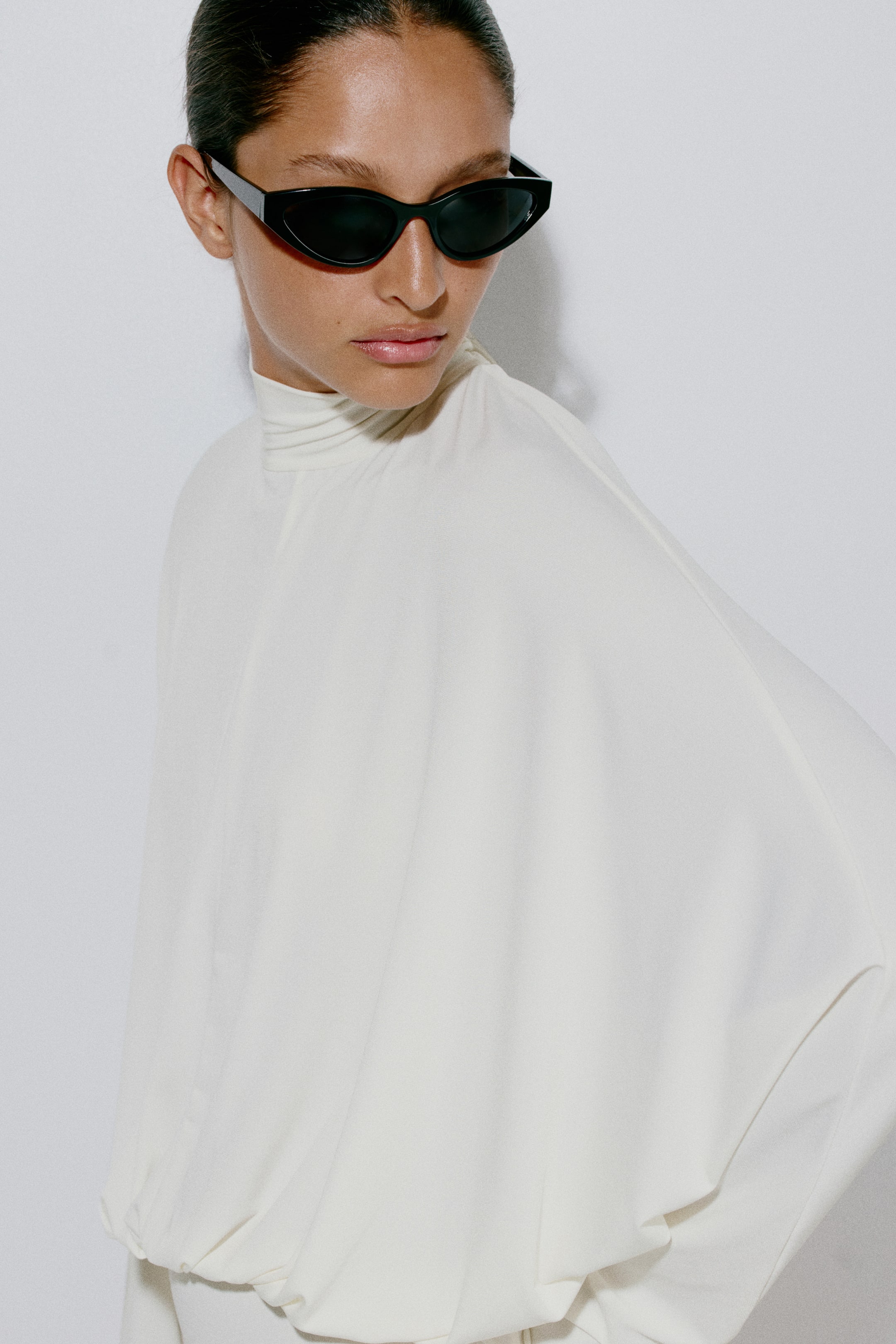 Robe à manches chauve-souris avec détail nouer