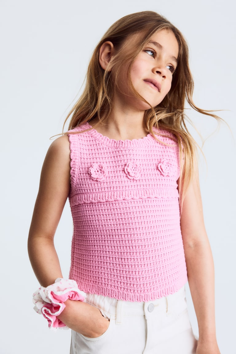 Bluza heklanog izgleda s aplikacijom