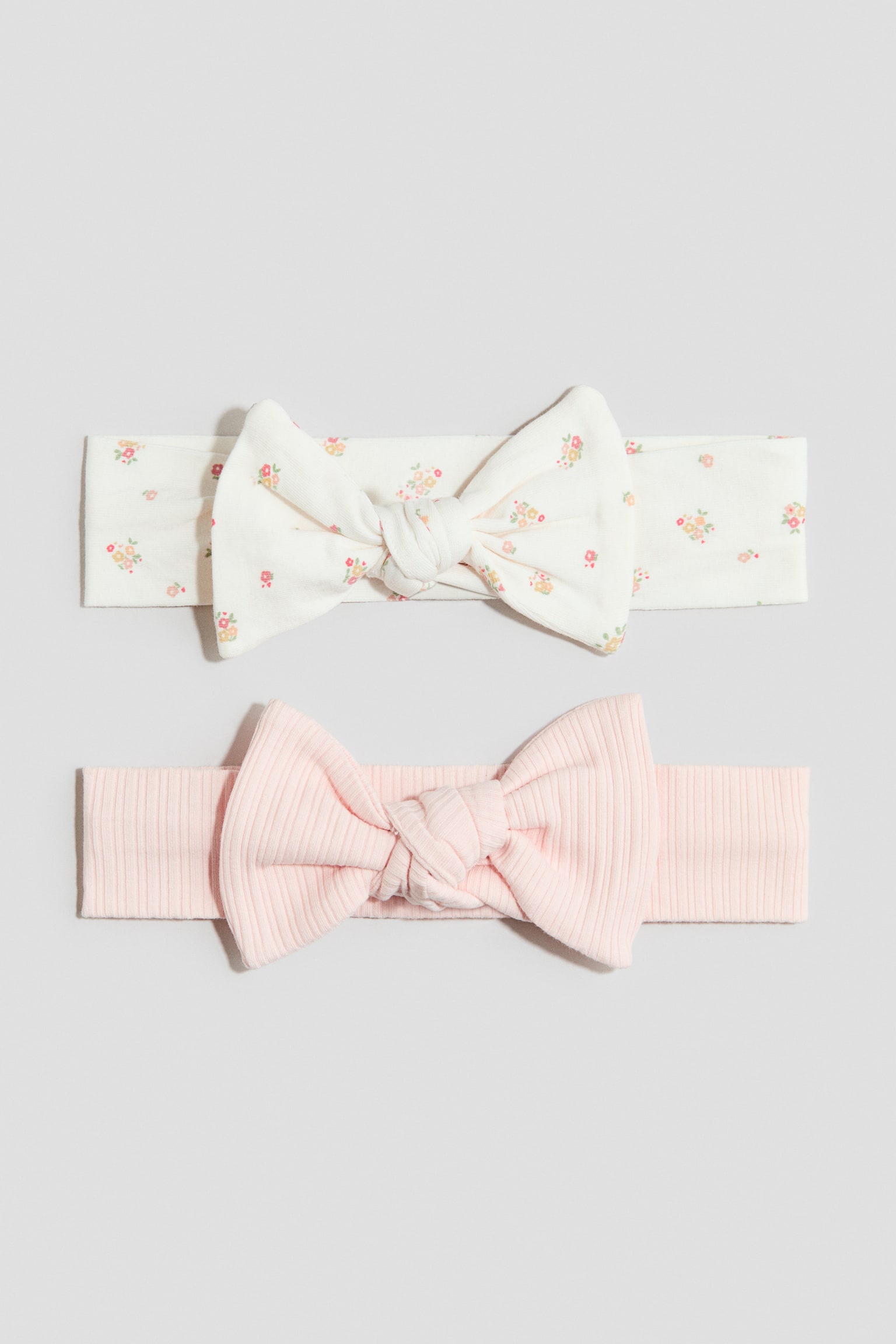 리본 디테일 헤어밴드 2피스 세트 - 라이트 핑크/플로럴