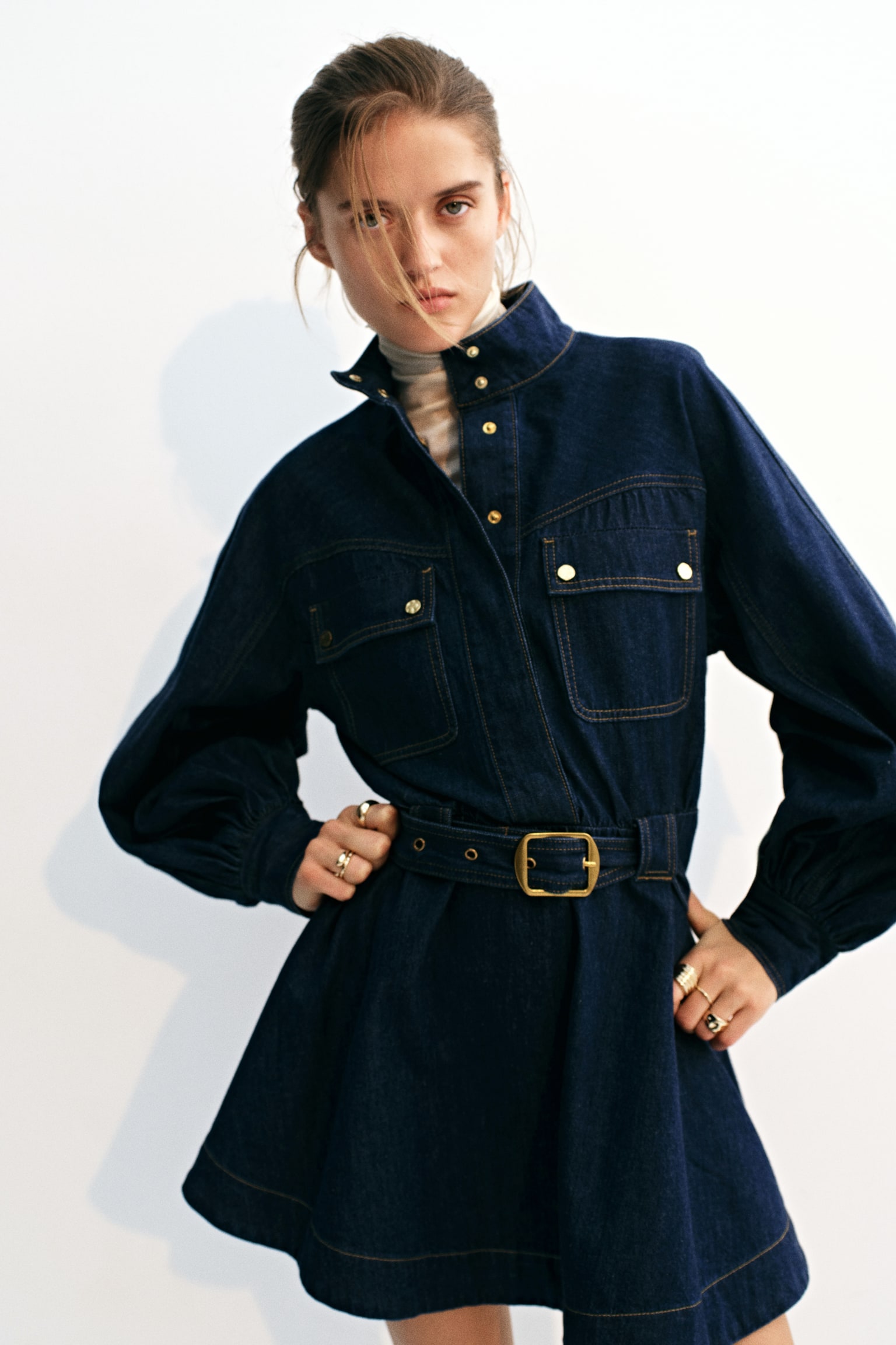 Женское платье H&M Belted Denim Dress, цвет: Тёмный джинсовый синий — фото 3