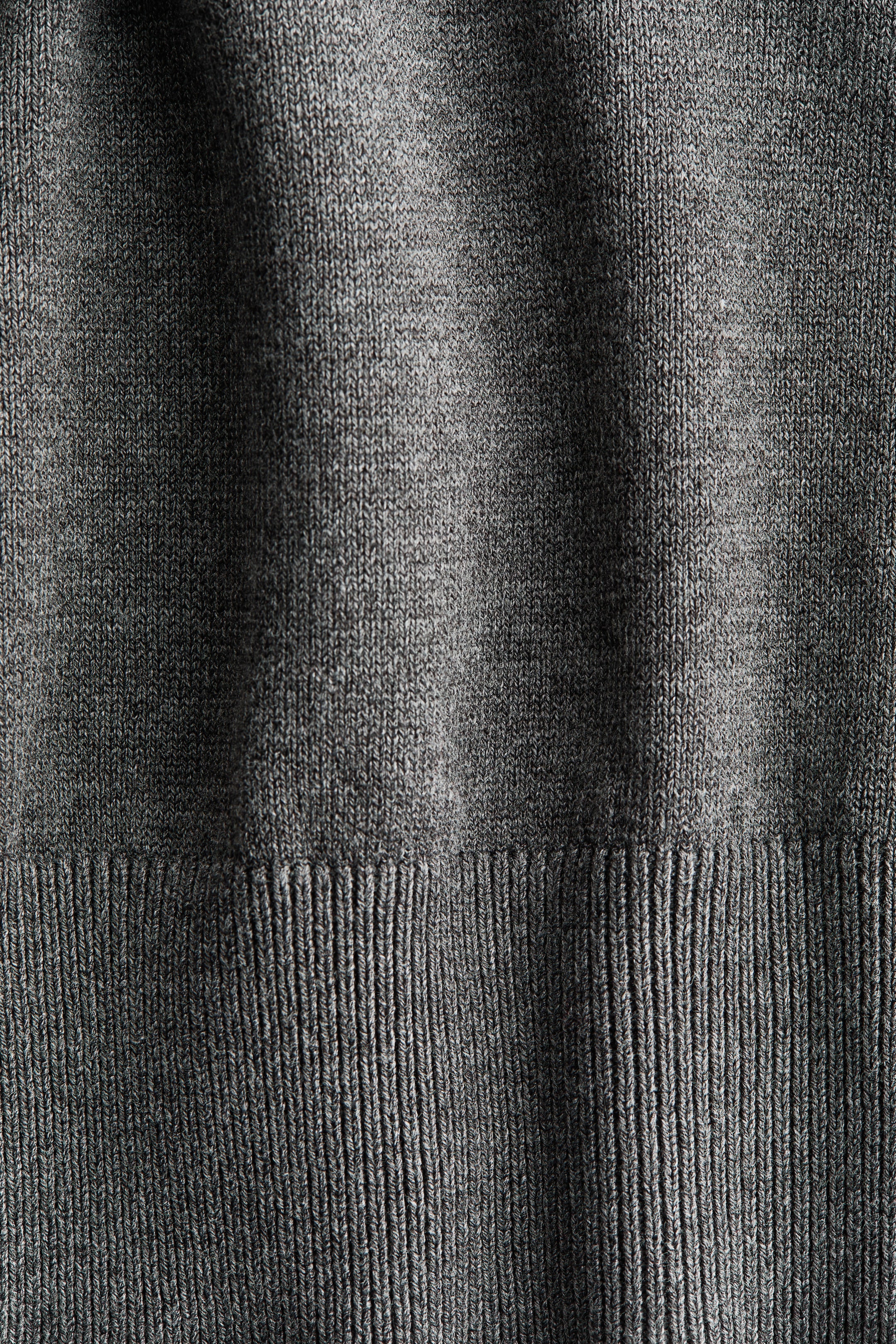 Haut col roulé en tricot fin
