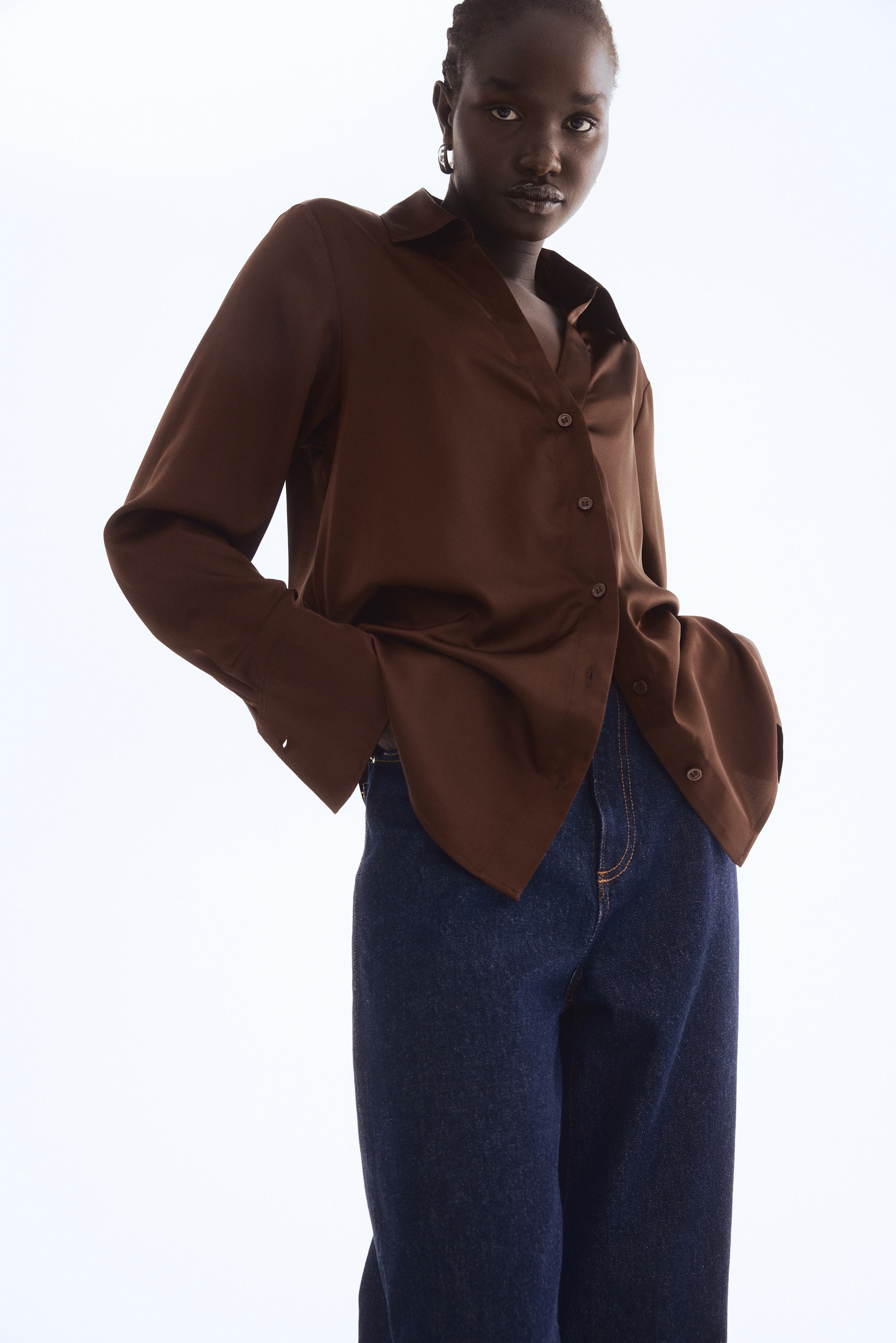 Vネックブラウス - ダークブラウン - レディース | H&M JP