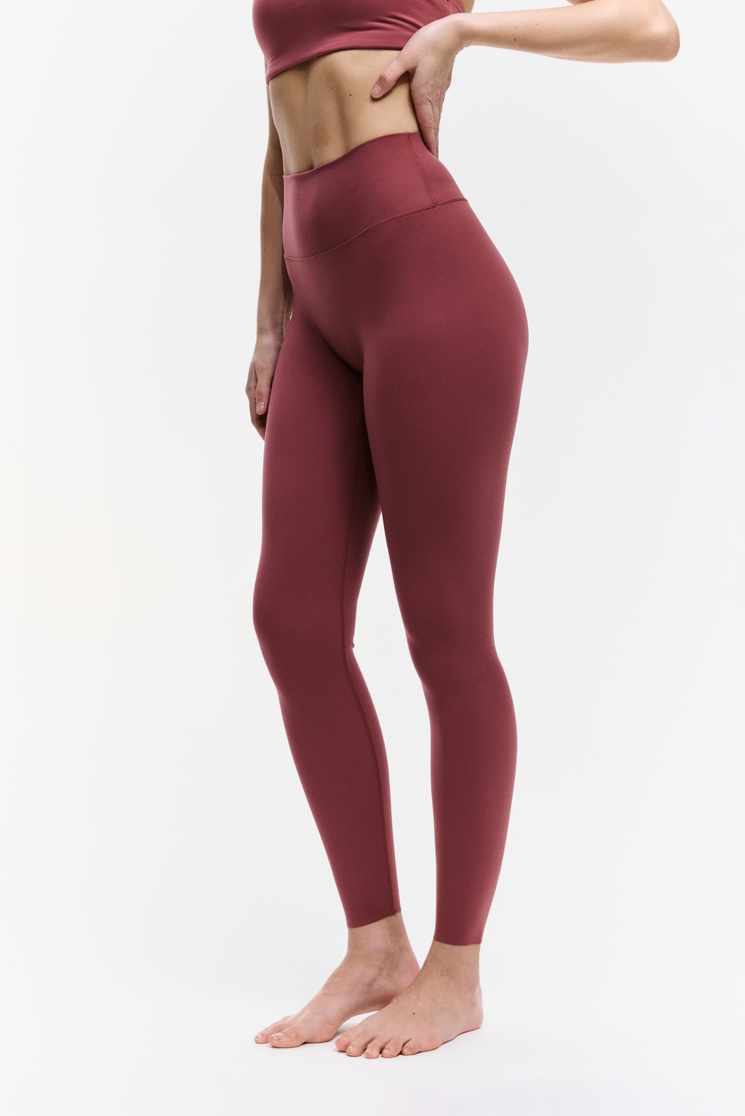 Sportleggings mit SoftMove™ - Helles Kastanienbraun/Schwarz/Braun/Marineblau/Dunkelgrau/Pflaumenlila/Dunkles Pflaumenlila/Moosgrün/Olivgrün/Pastellrosa/Hellapricot/Trüffelgrau/Amazonitblau/Dunkelbraun/Dunkelgrau/Antikrosa/Zartrosa/Helles Taupe/Hellrosa - 4