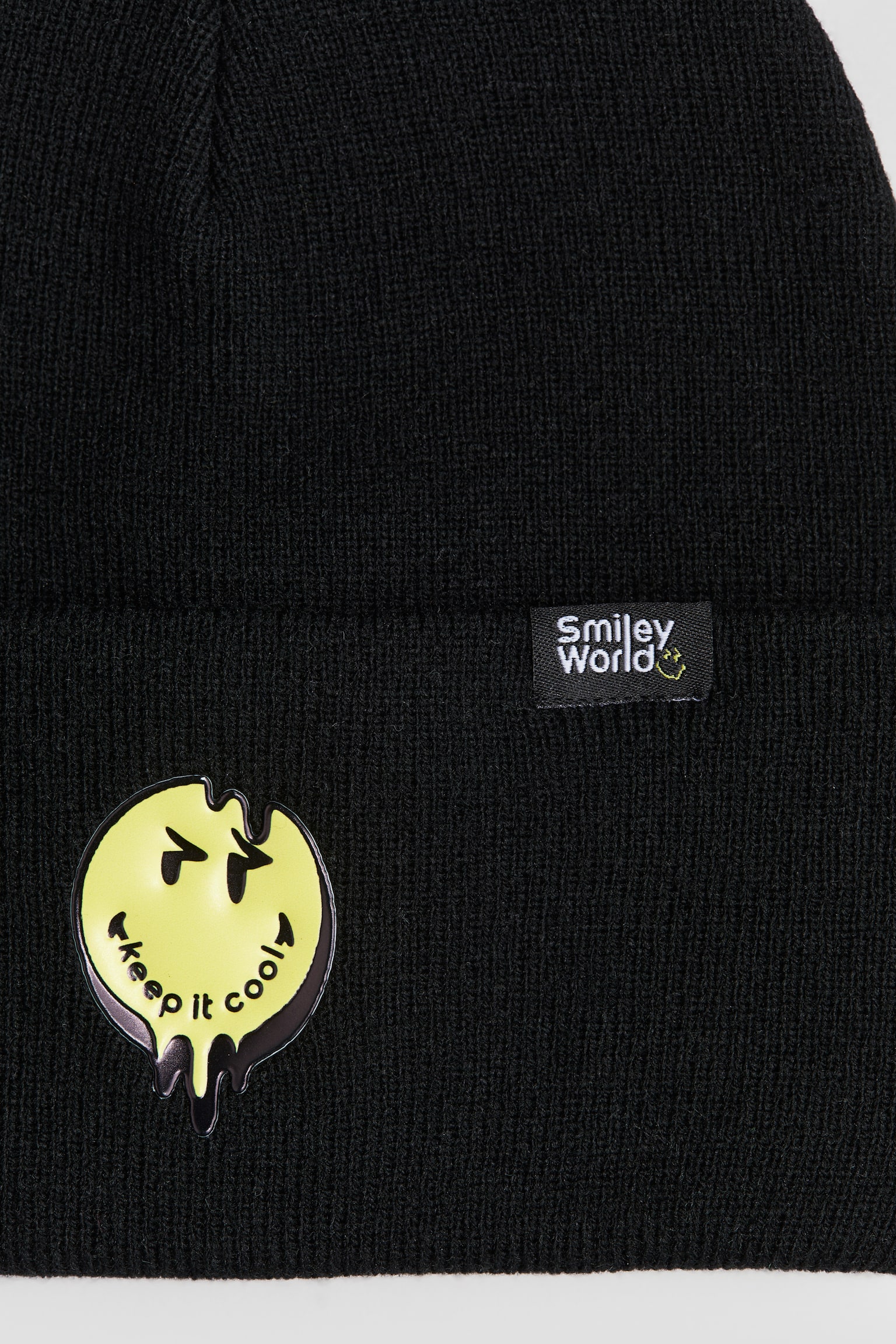 Appliquéd beanie - Black/SmileyWorld® - 2