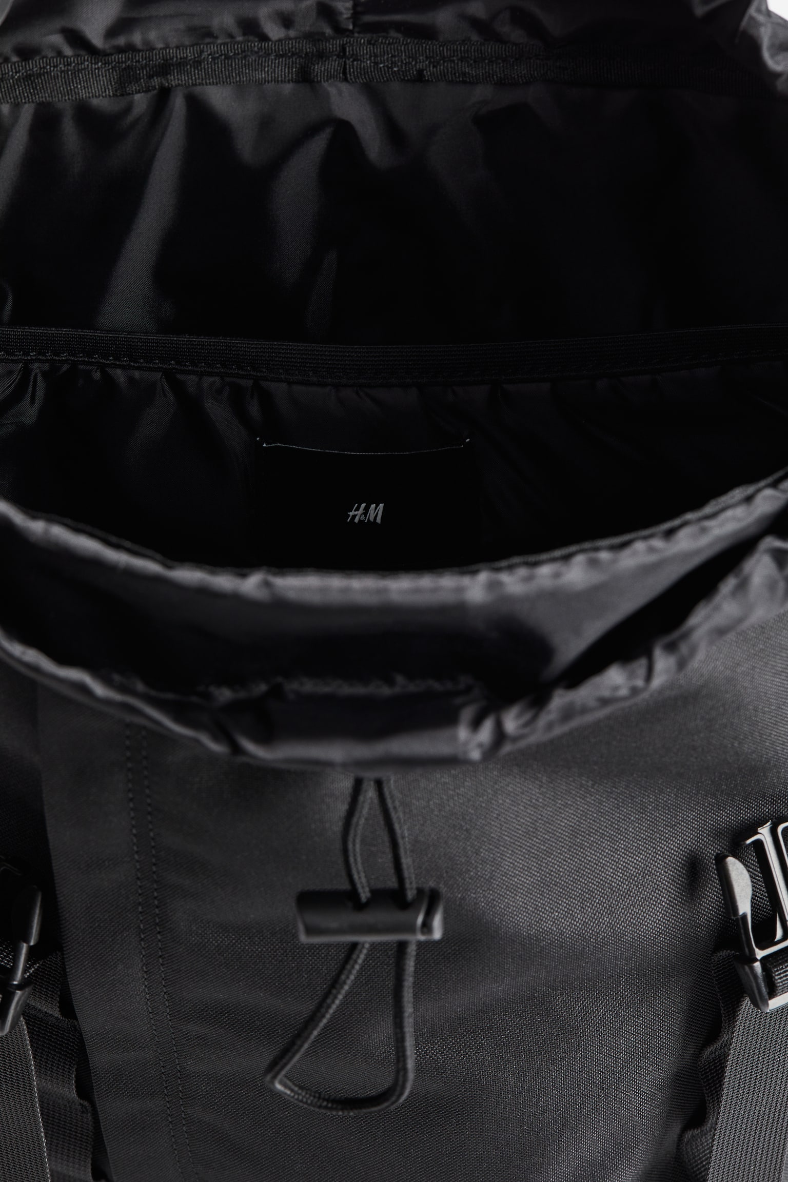 Water-repellent backpack - Preto - 2