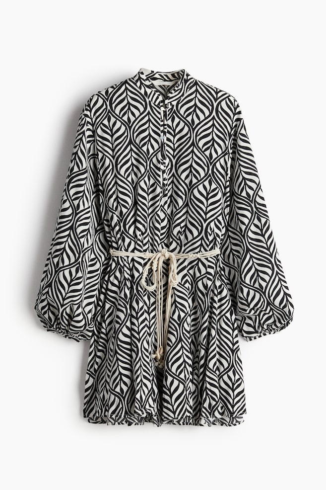 Robe avec ceinture en macramé - Noir/motif feuilles/Beige/motif/Rouge vif - 1