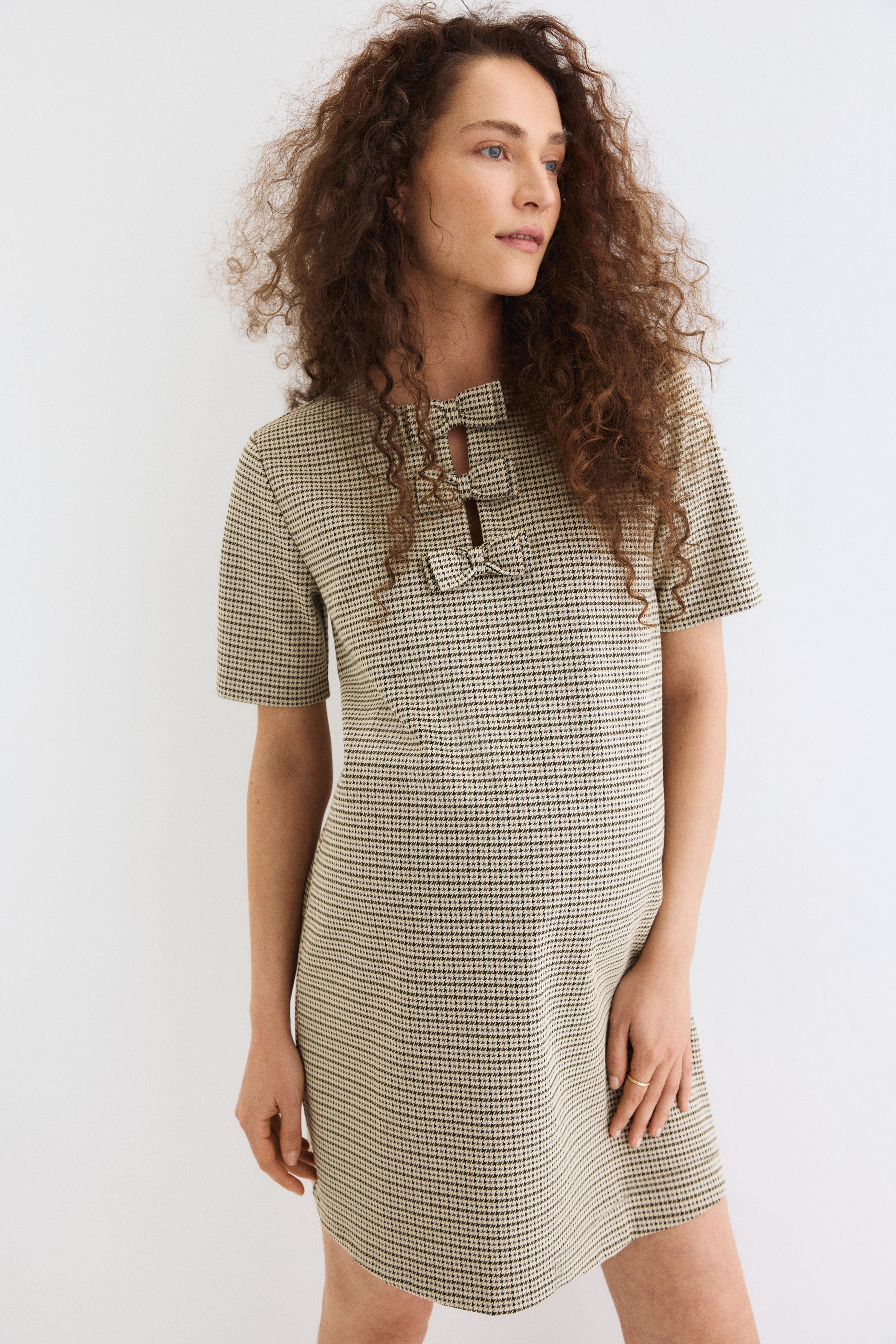 MAMA Bow-detail shift dress - Beige/Checked/Black