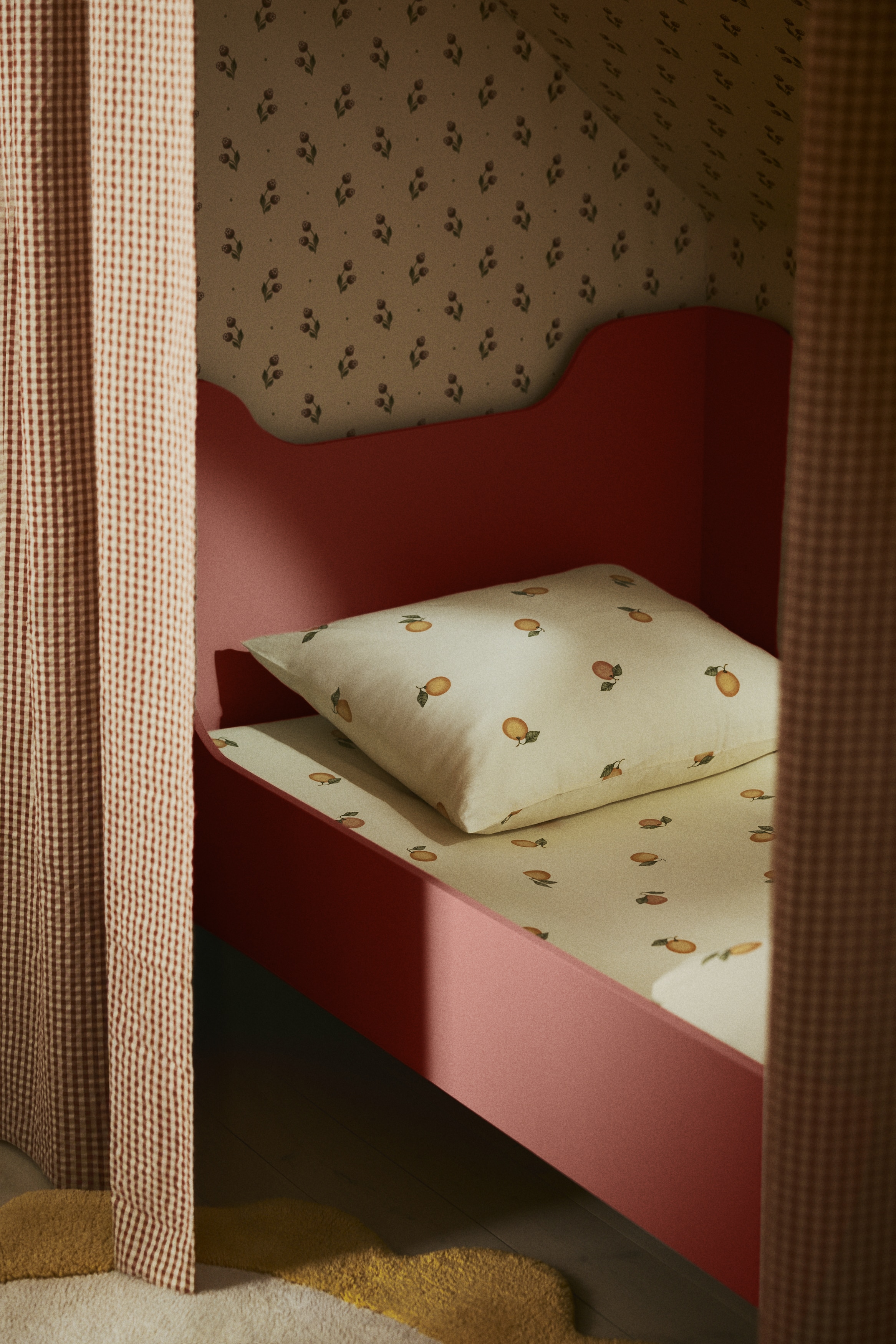 Drap-housse en coton à motif - Jaune clair/oranges/Blanc/cœurs/Beige clair/dinosaures/Blanc/pois/Rose clair/fruits/Beige clair/licornes/Vert/dinosaures/Vert clair/véhicules/Blanc/trèfles