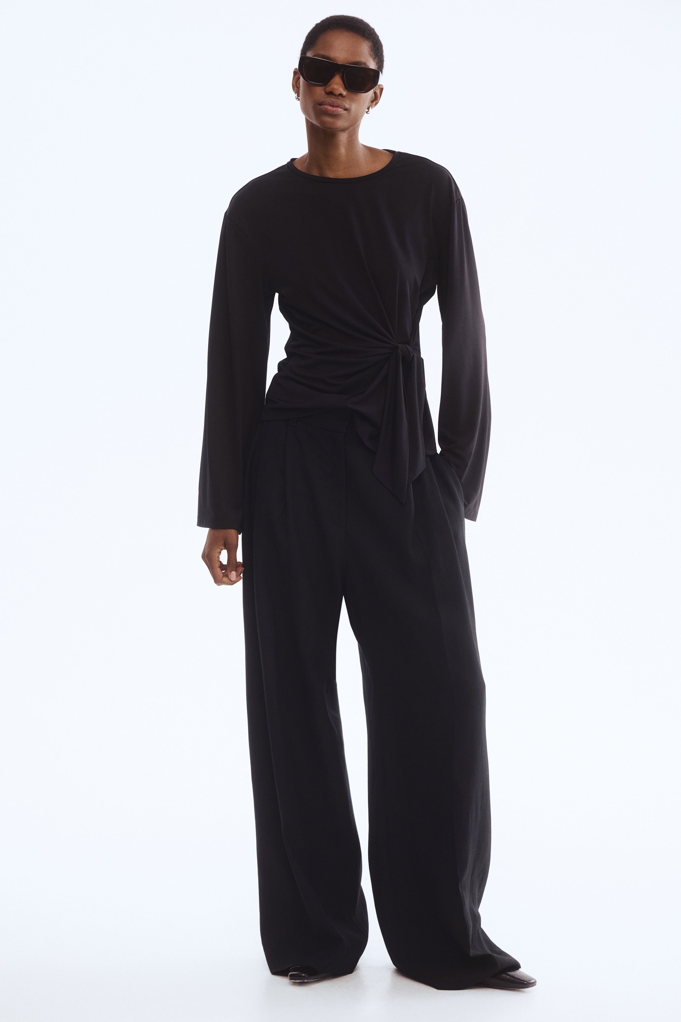 H & M - タイディテールトップス - ブラック