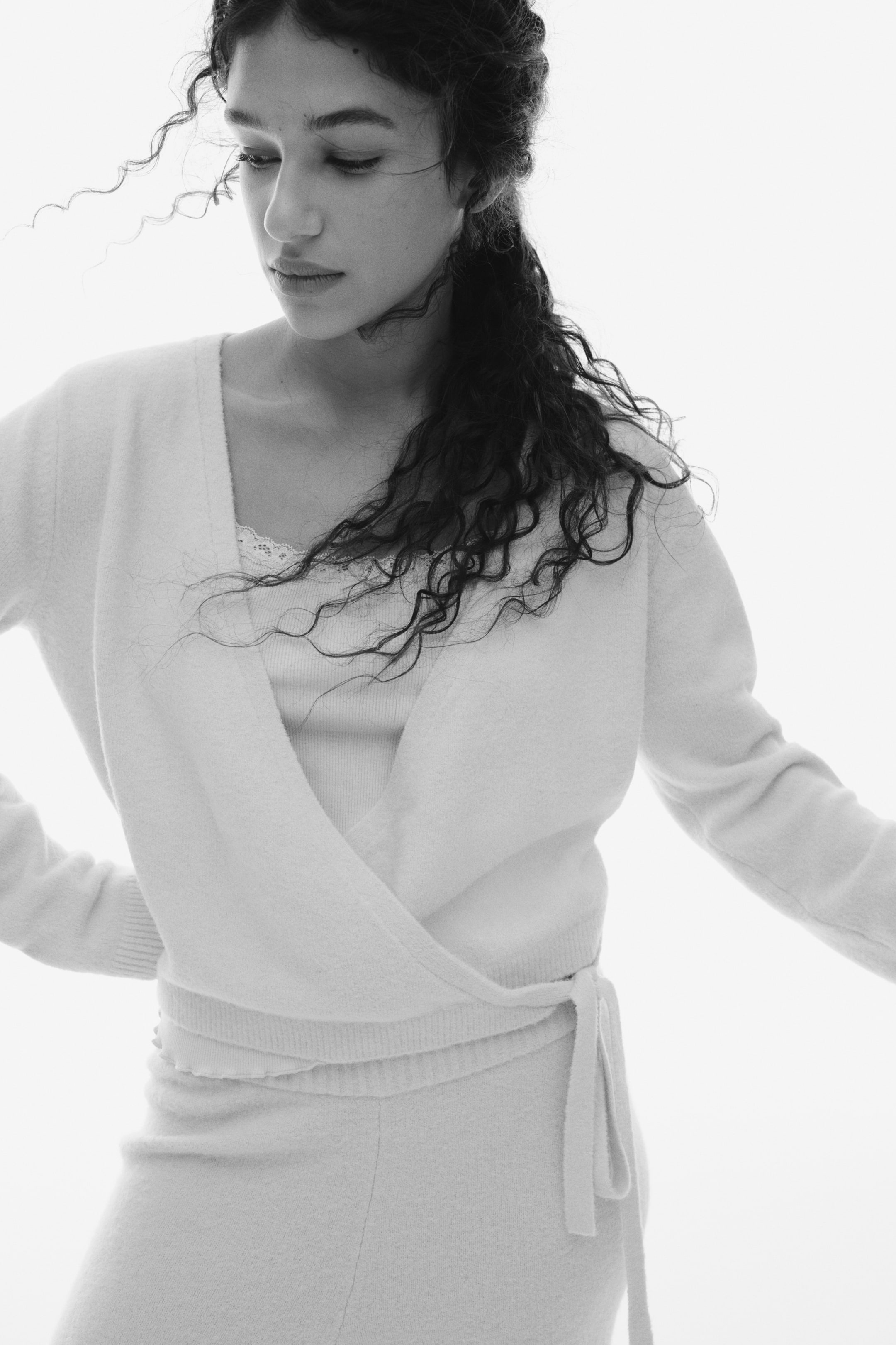 Visualizza immagine più grande: Cardigan incrociato in maglia sottile - Rosa cipria - DONNA | H&M IT 2