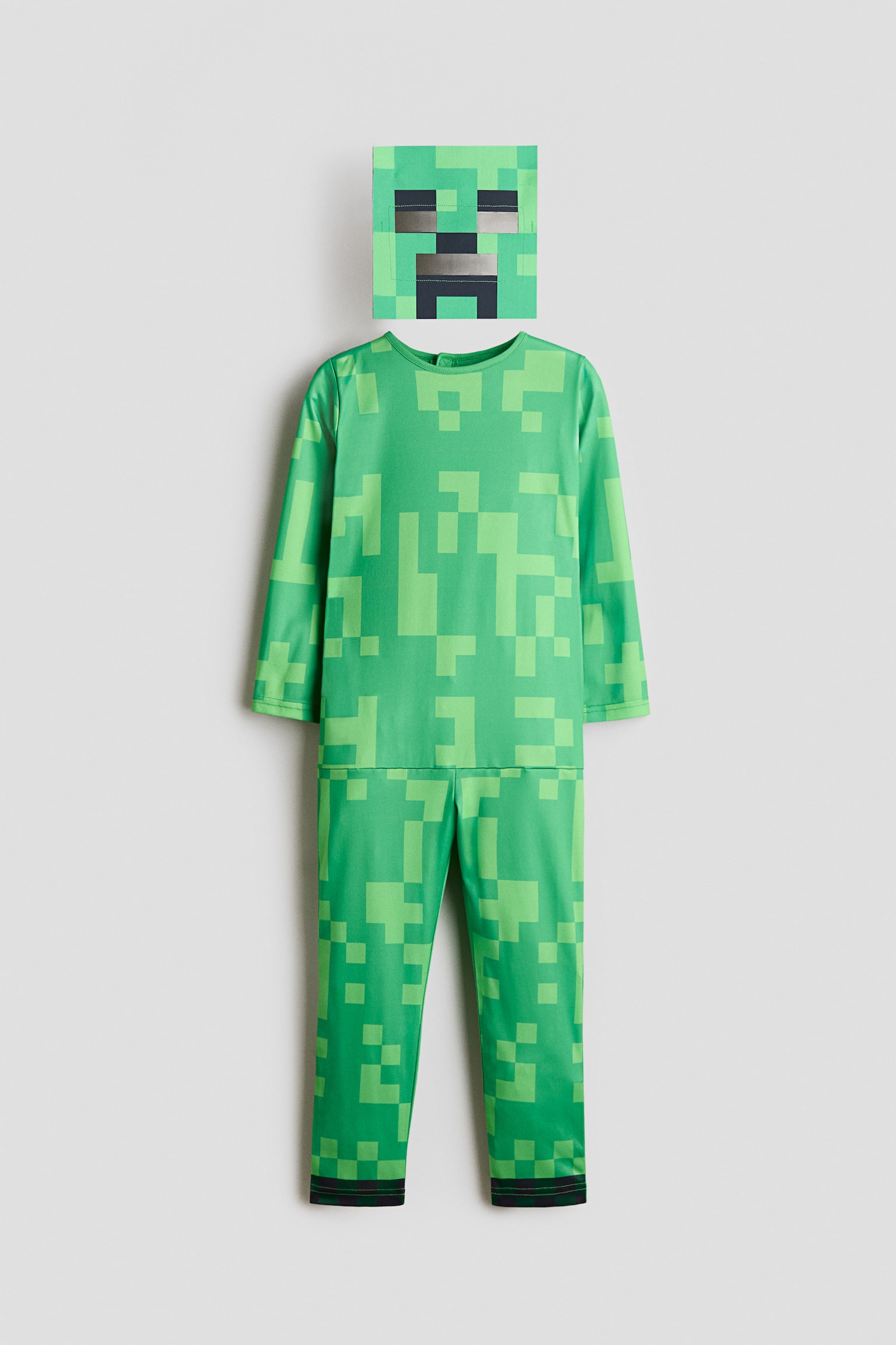 Jelmez - Zöld/Minecraft/Piros/Pókember/Piros/Vasember/Fekete/Batman/Zöld/Hulk/Piros/The Incredibles/Piros/Spidey/Zöld/Minecraft/Fehér/Toy Story