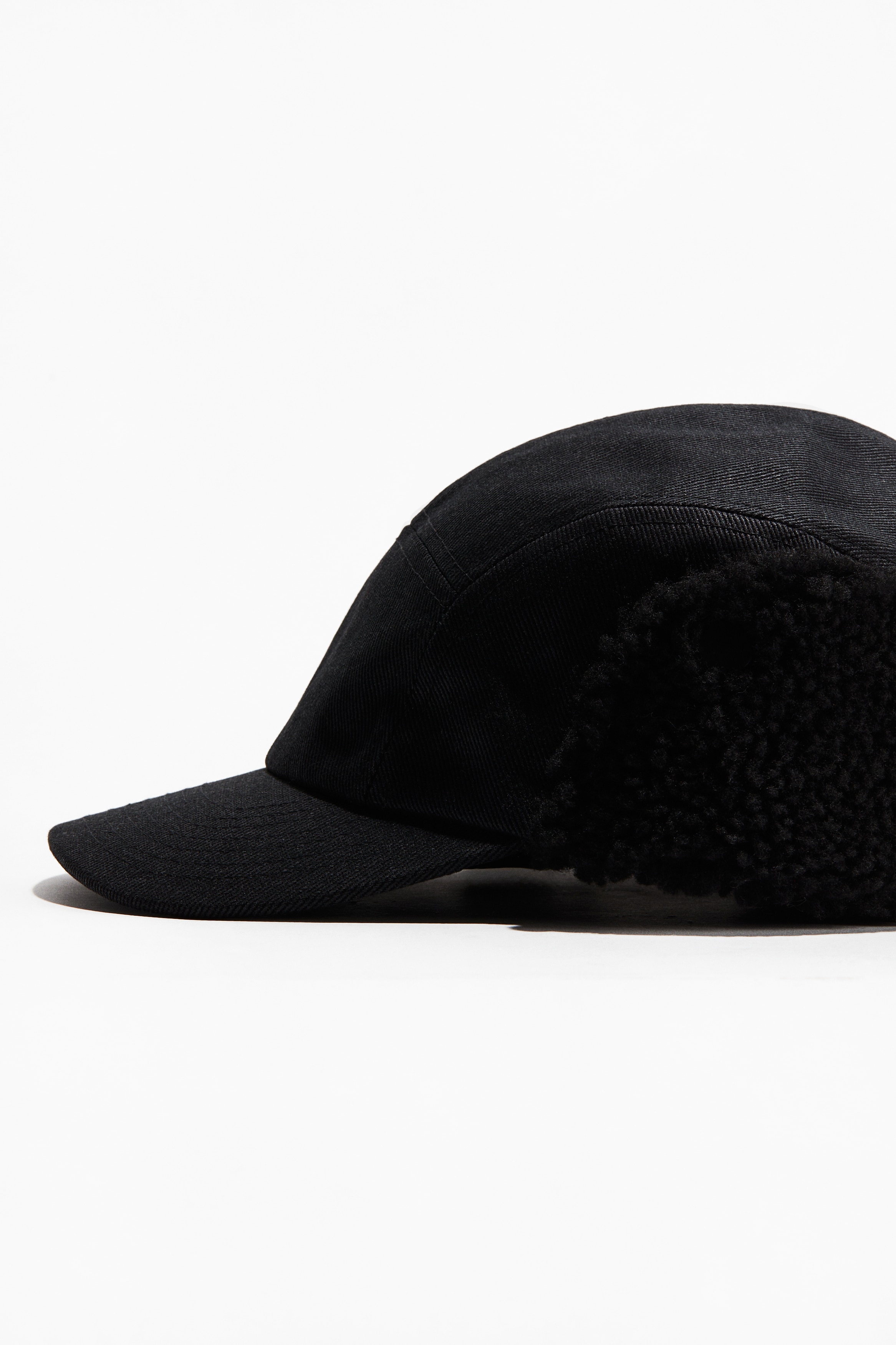 Men's Black Cap with Earflaps | H&M CA